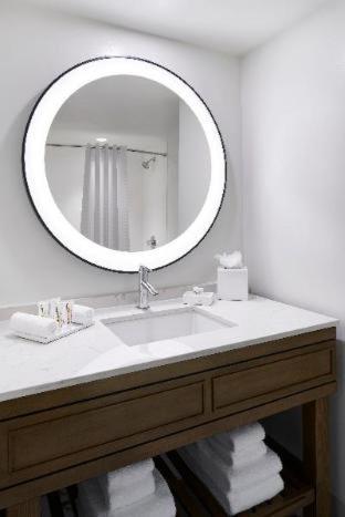 Executive King Room - Photo 6