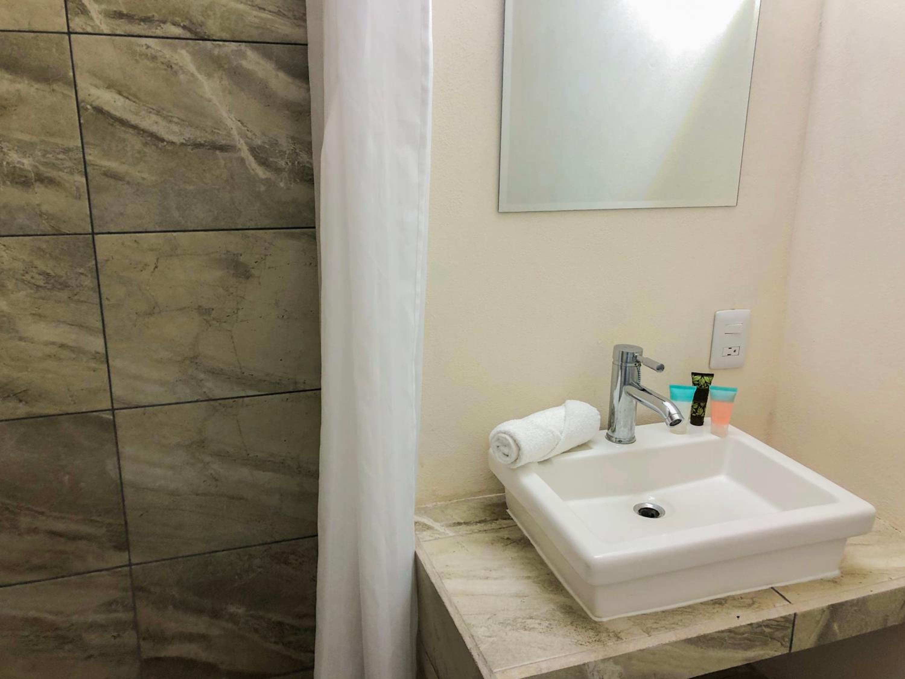 Classic Triple Room photo 2