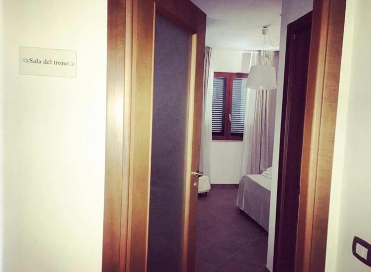 Large Double Room - Photo 6