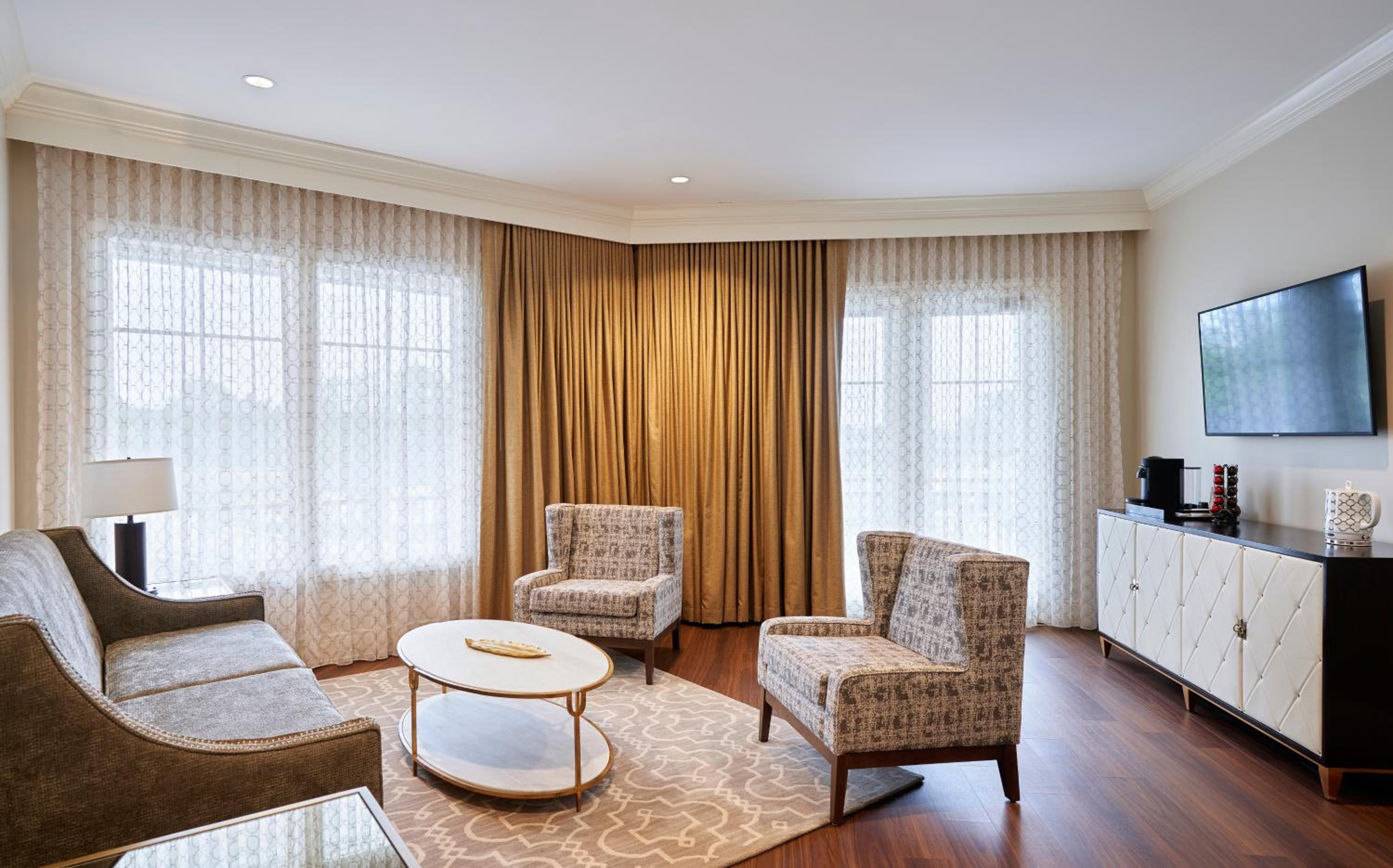 Queen Suite