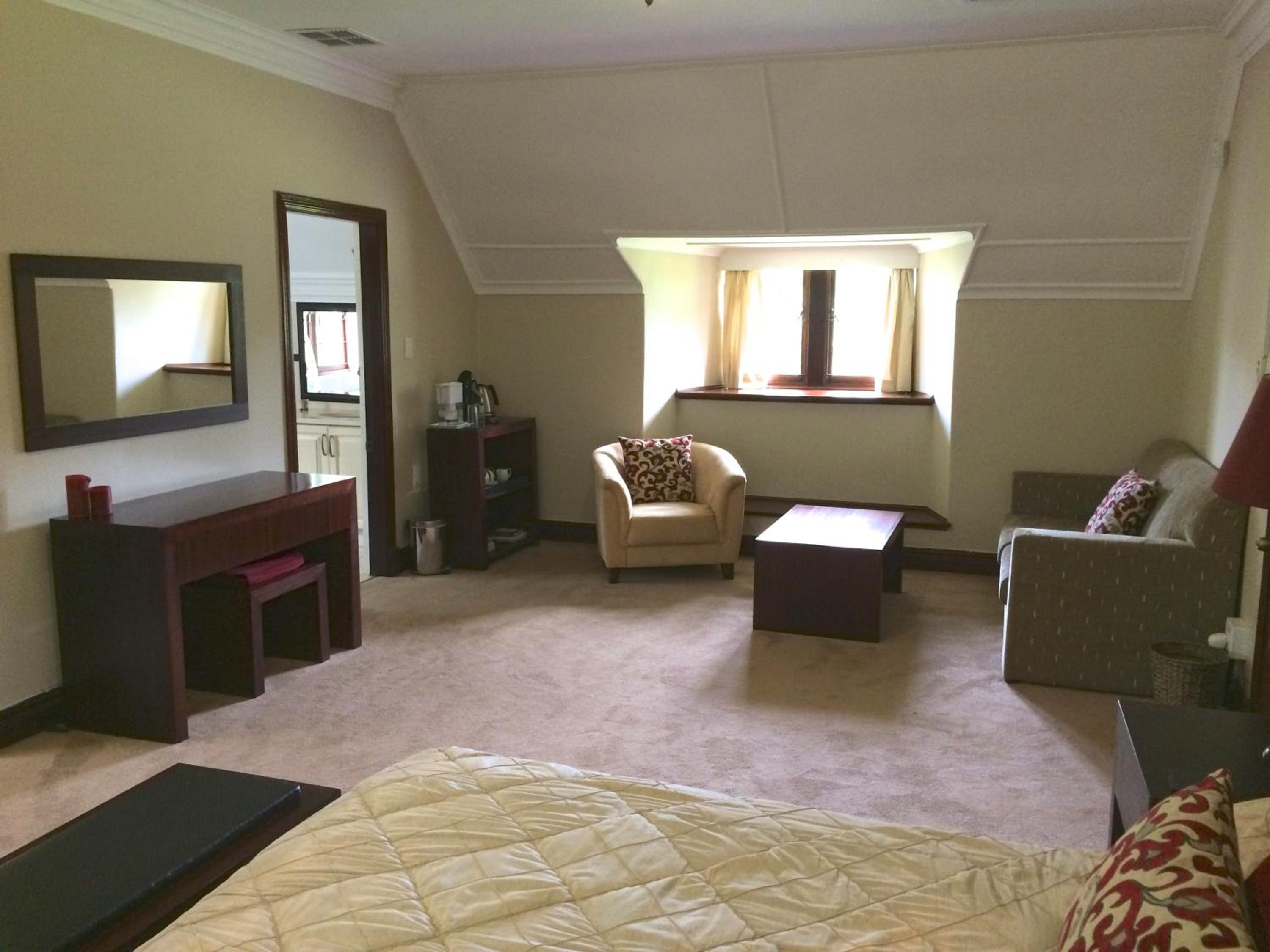 Deluxe King Room photo 2