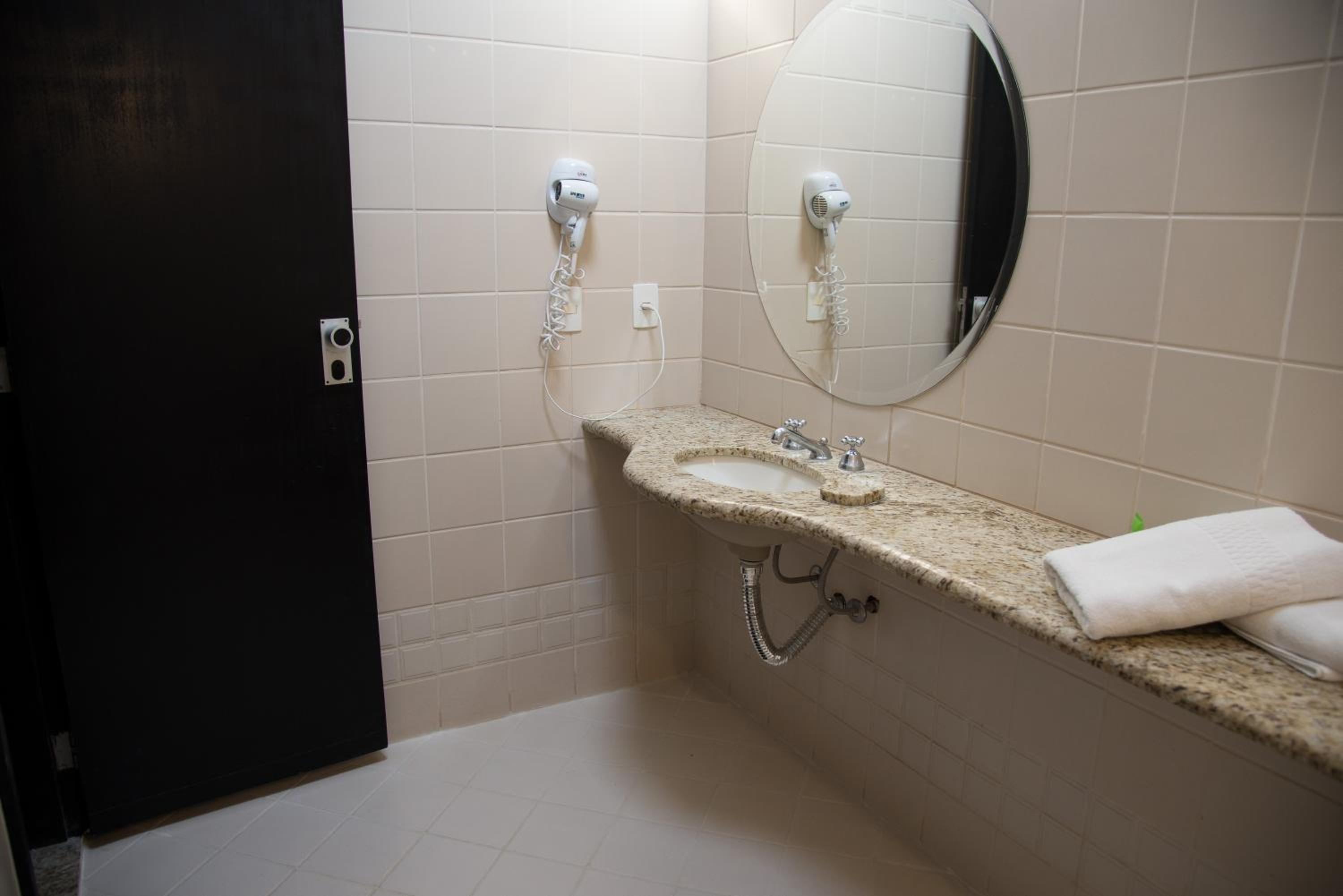 Executive Double Room - Photo 12