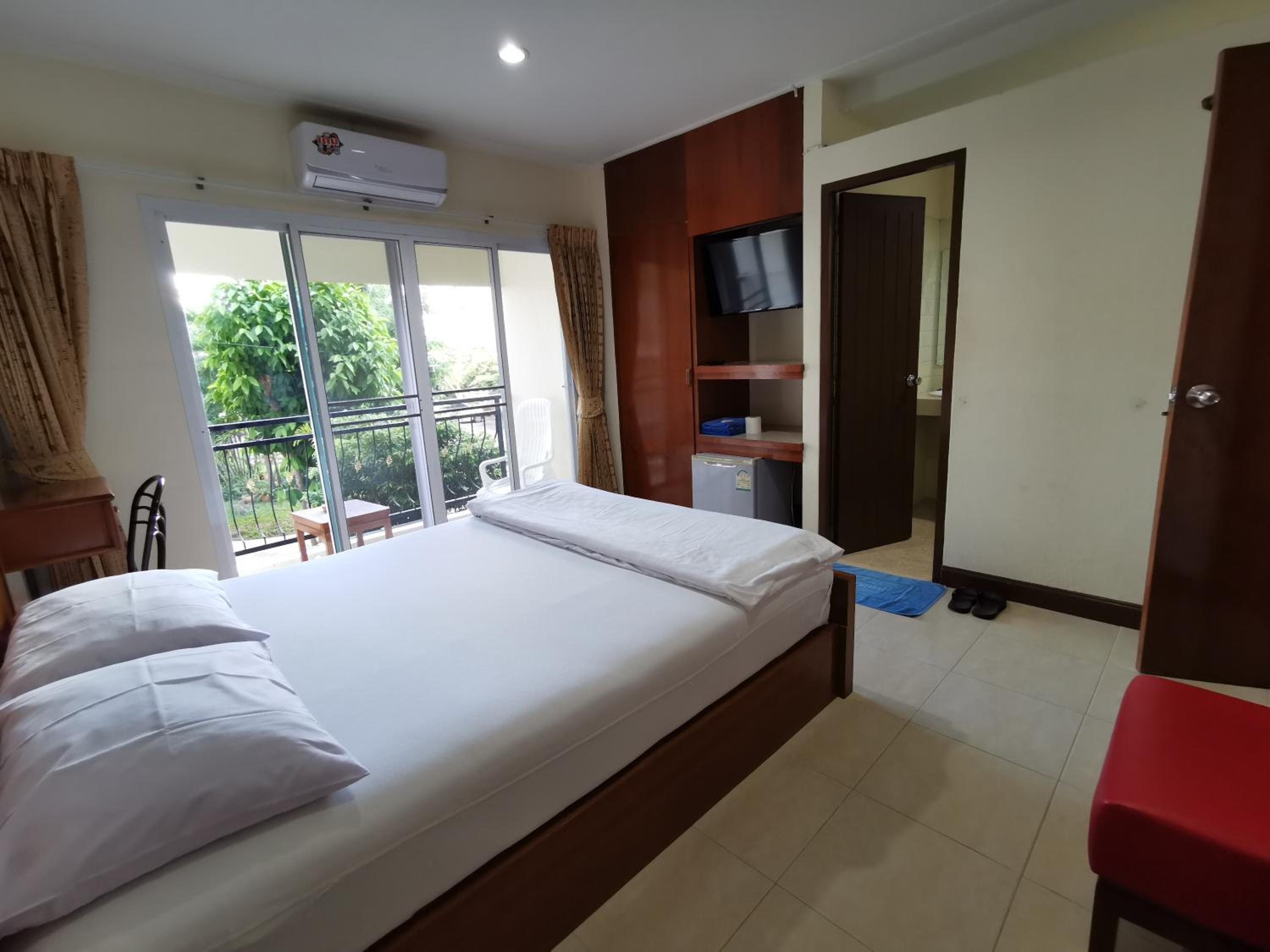 Standard Double Room - Photo 5