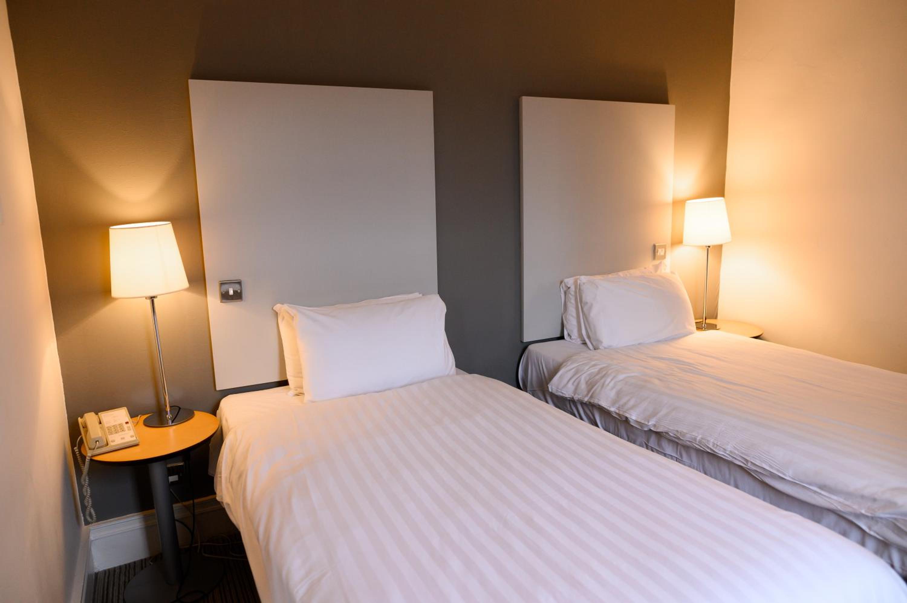 Deluxe Twin Room - Photo 2