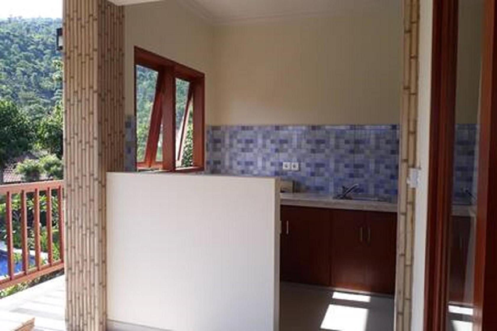 Studio with Pool View - Photo 16