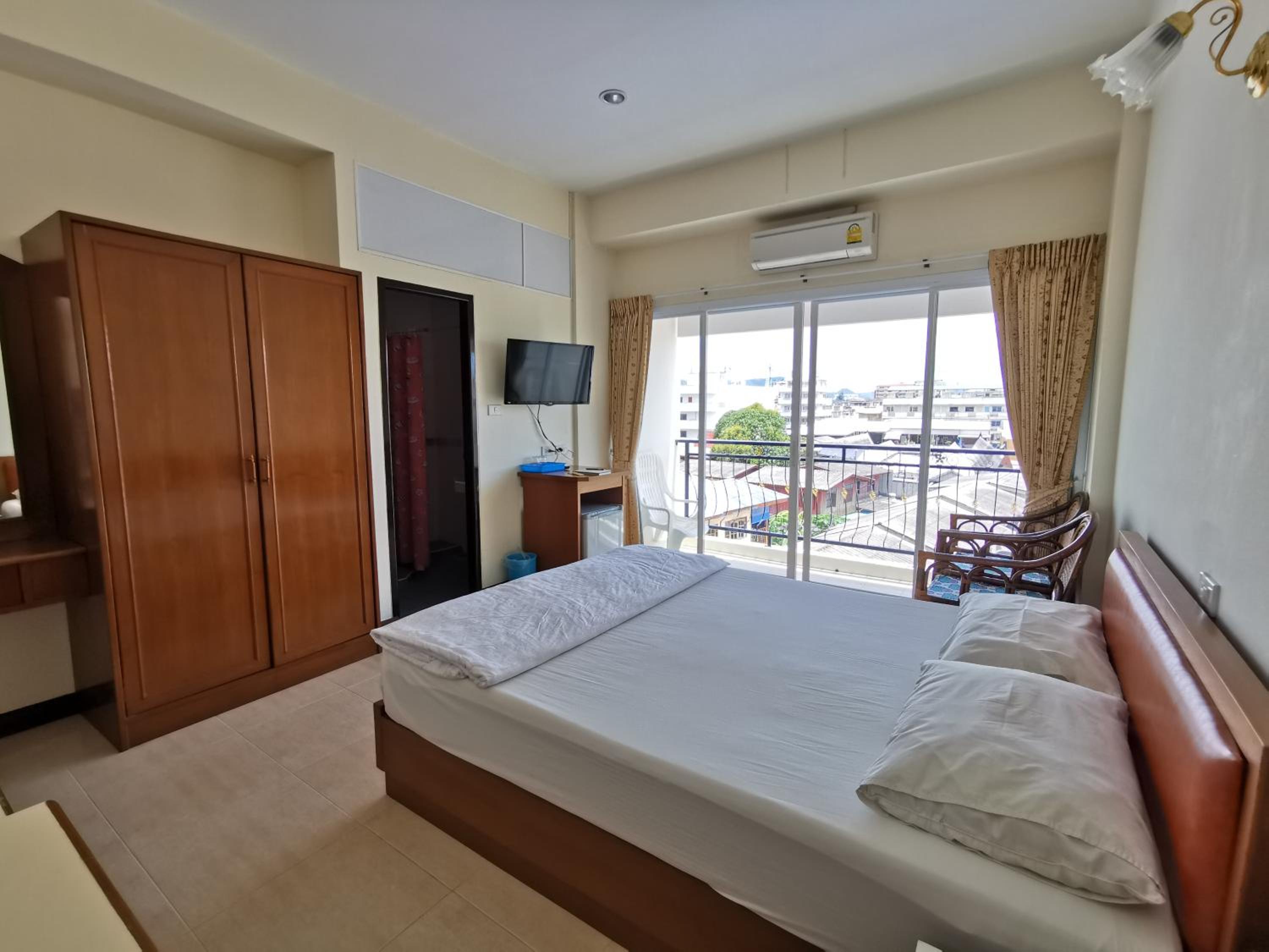 Standard Double Room - Photo 4