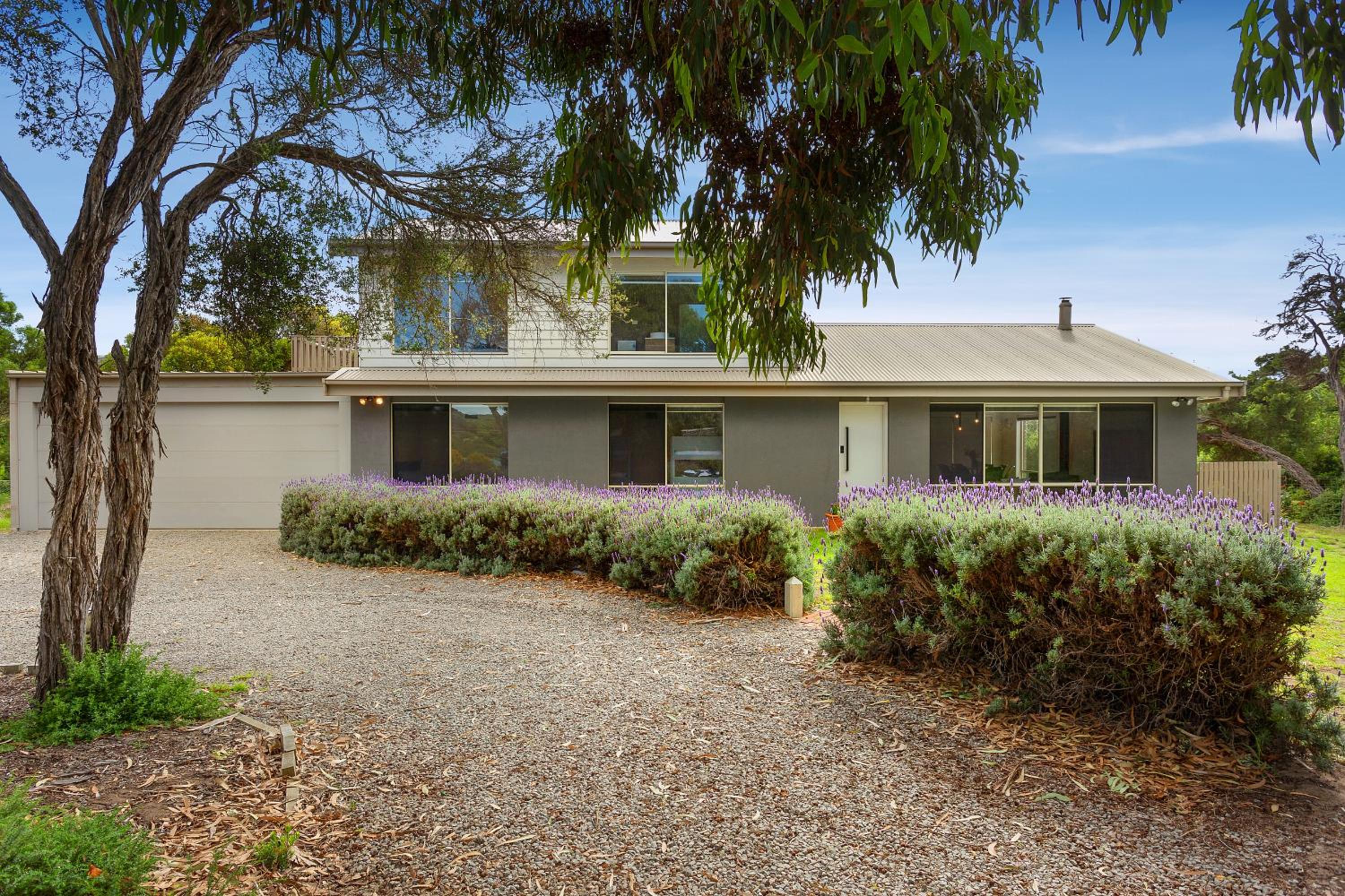 Four-Bedroom House photo 3