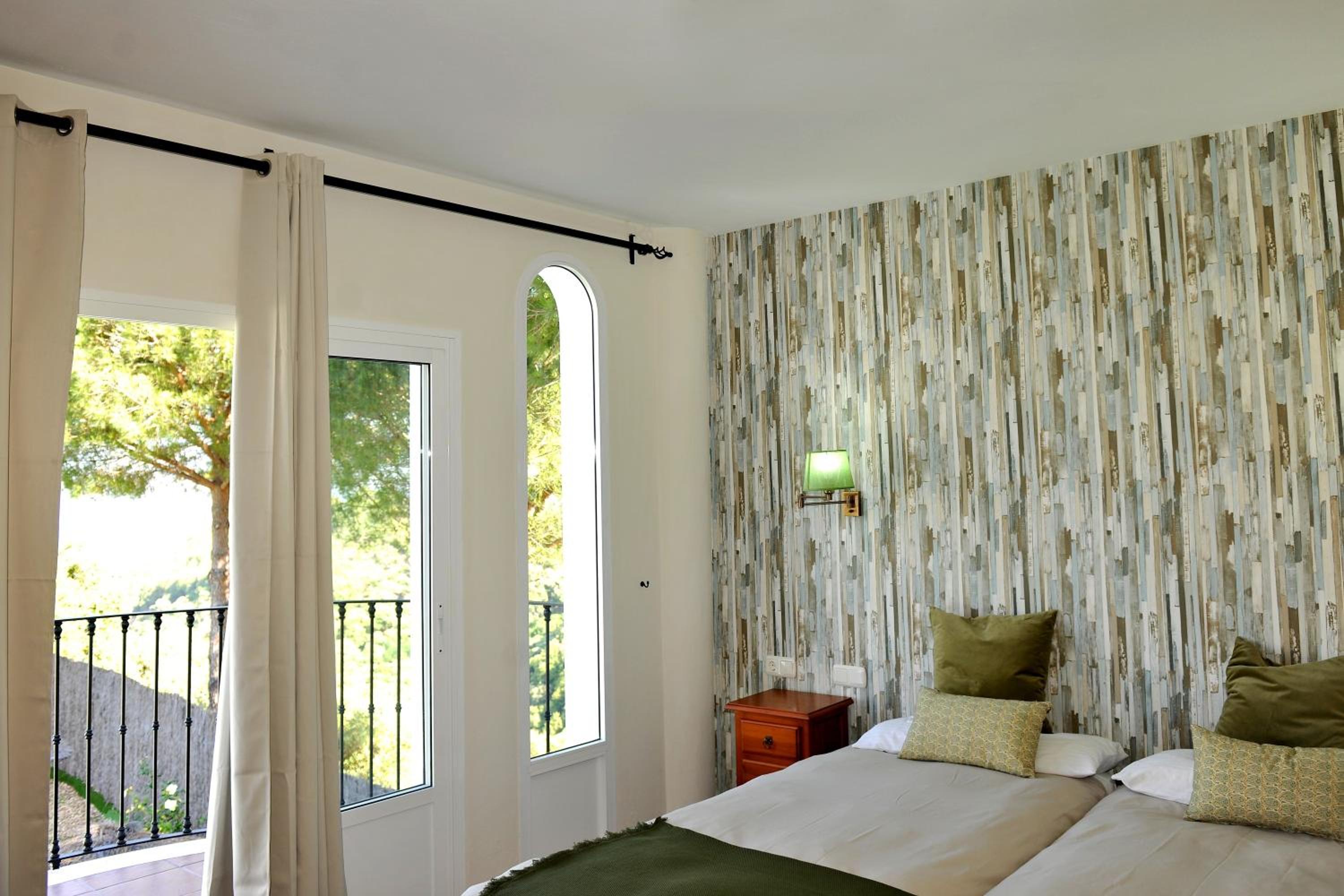 Deluxe Twin Room - Photo 4