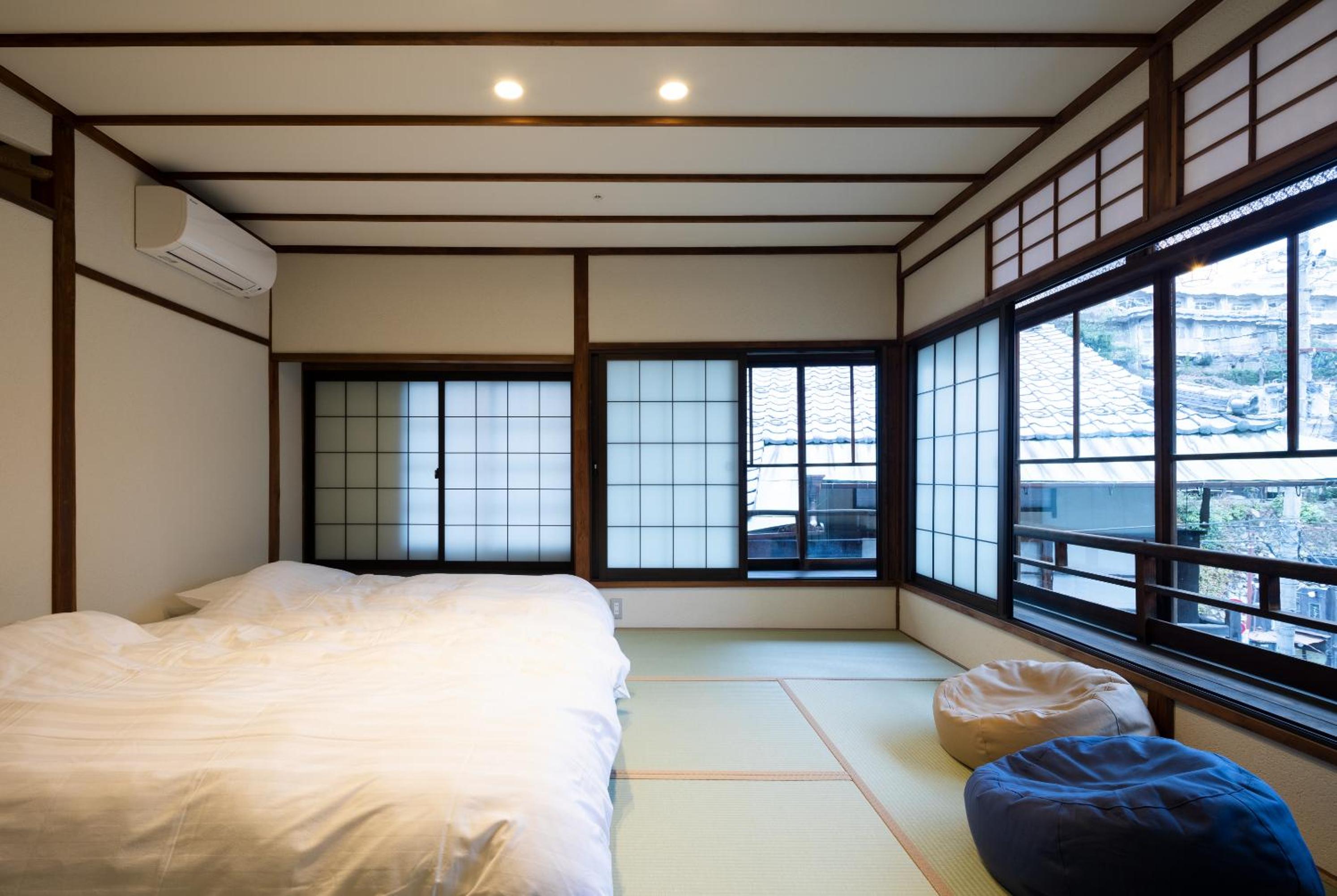 Twin Room With Shower