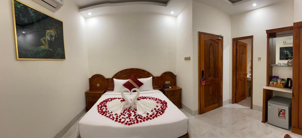 Queen Room