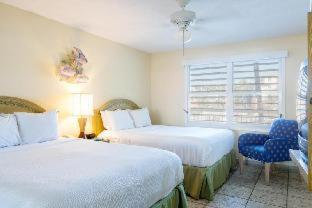 Three-Bedroom Suite - Photo 5