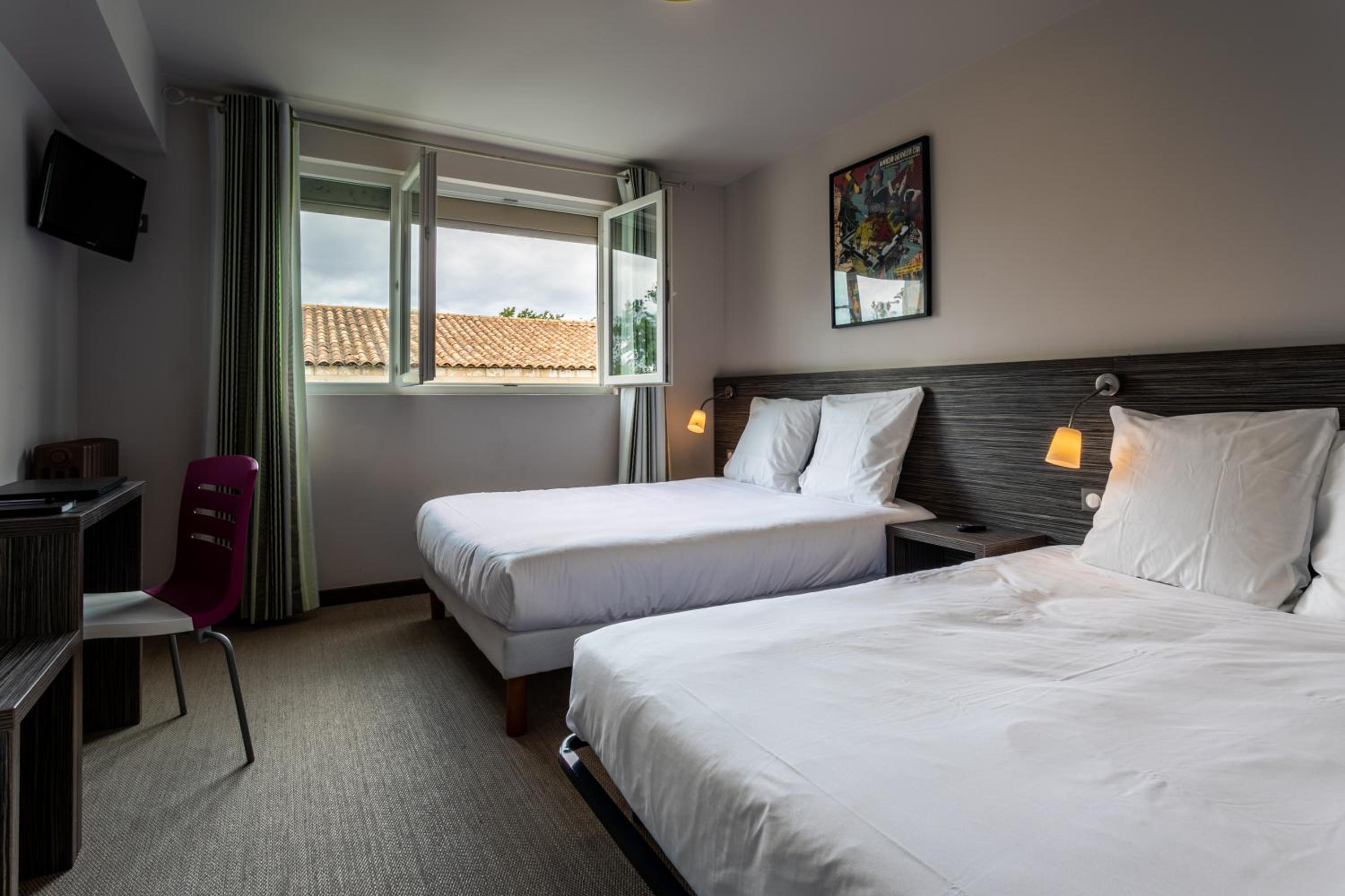 Quadruple Room - Photo 1