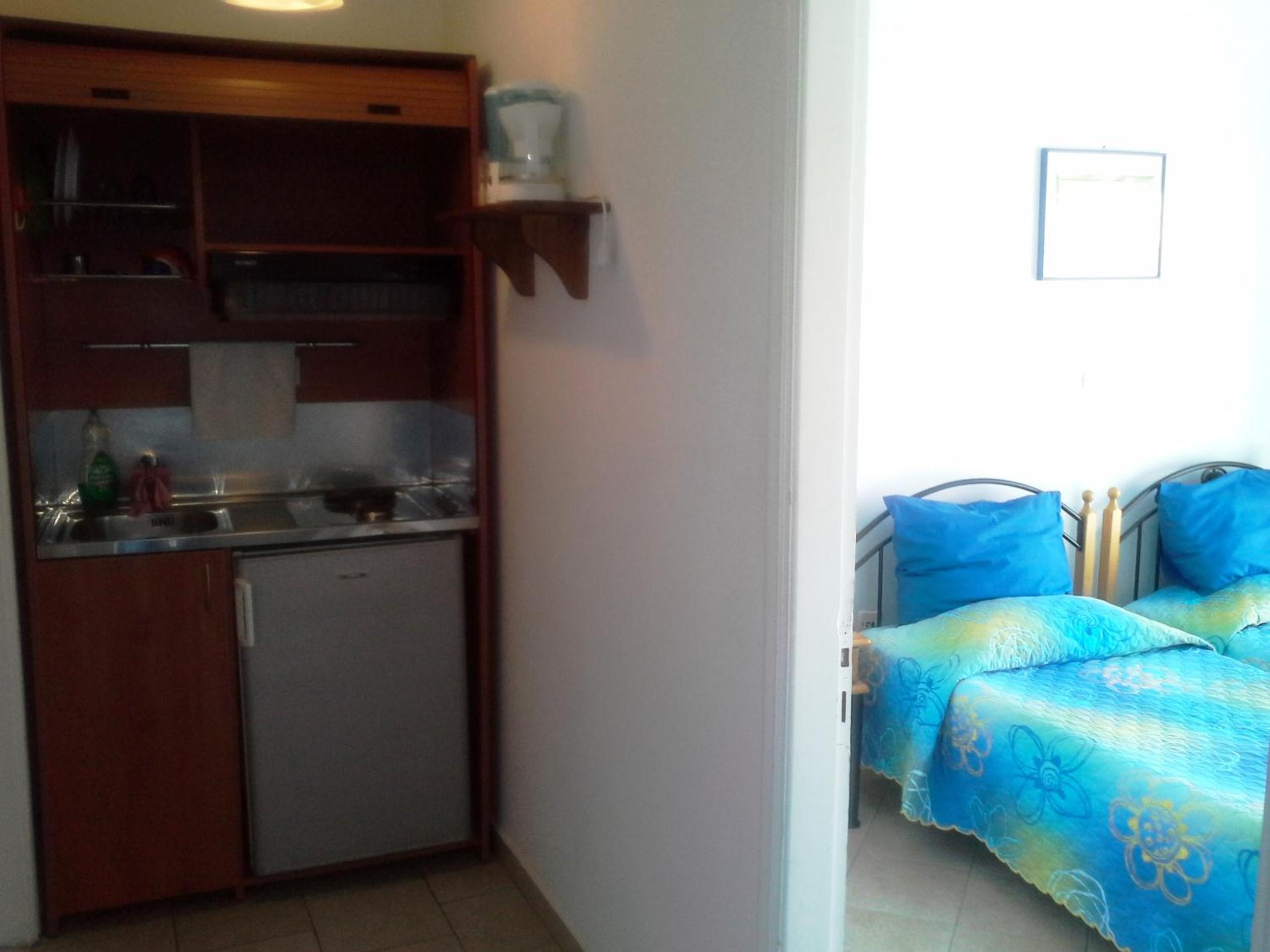 Studio (2 Adults) - Photo 17