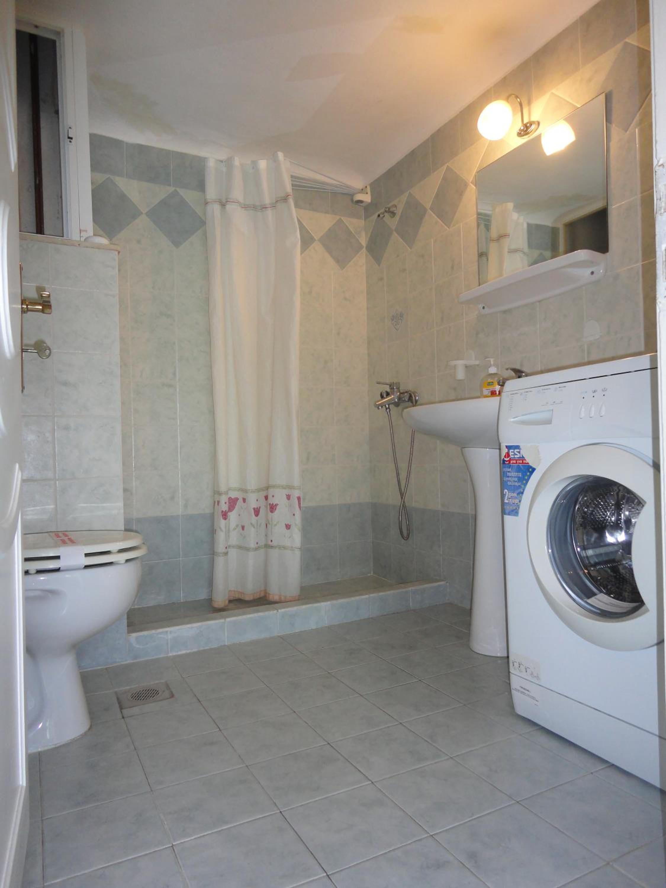 Studio (2 Adults) - Photo 5