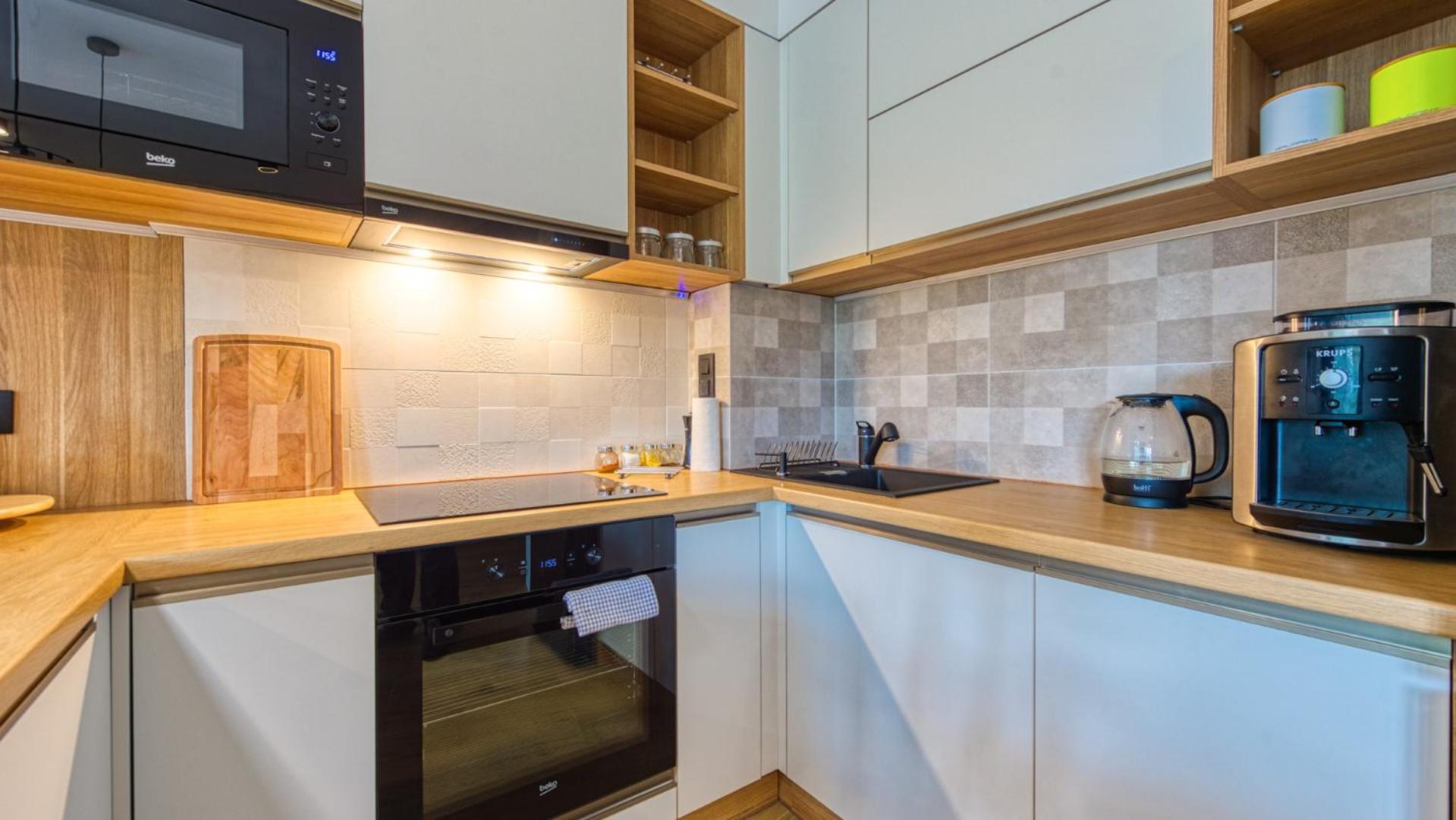 One-Bedroom Apartment - Photo 3