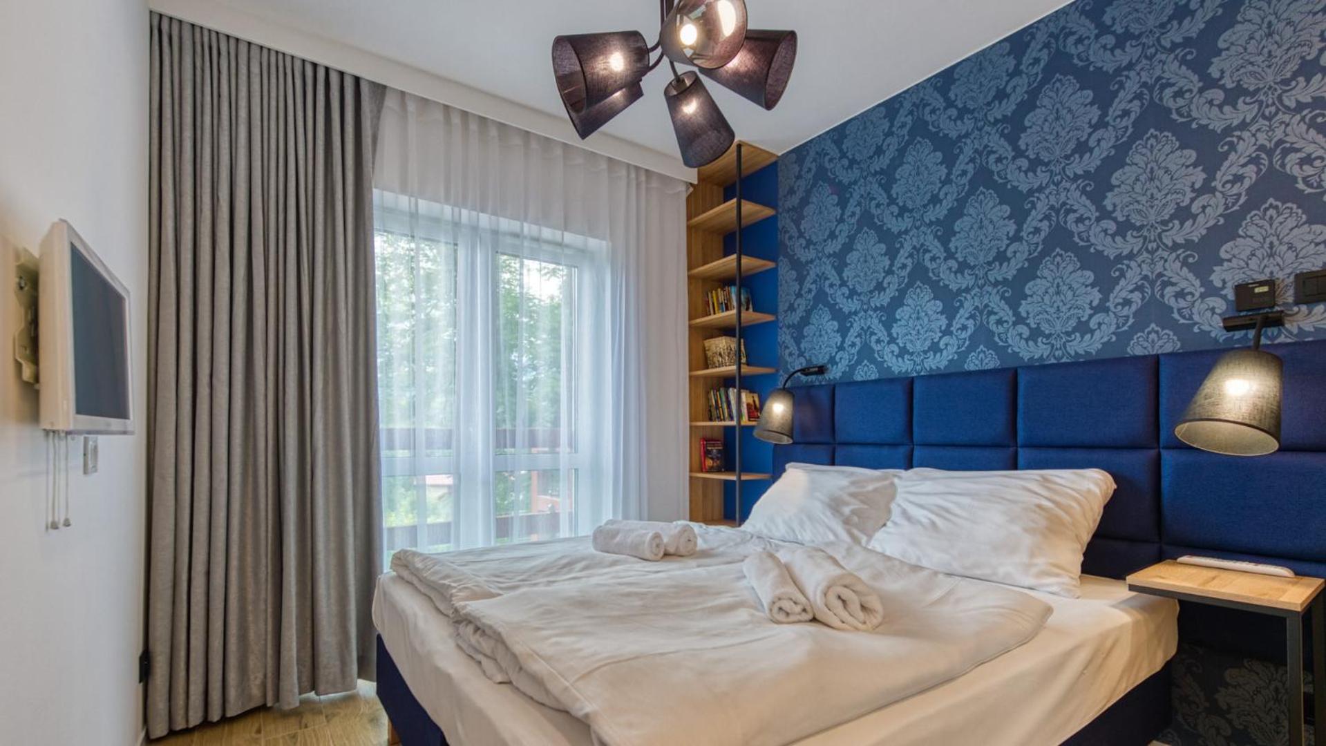 One-Bedroom Apartment - Photo 11