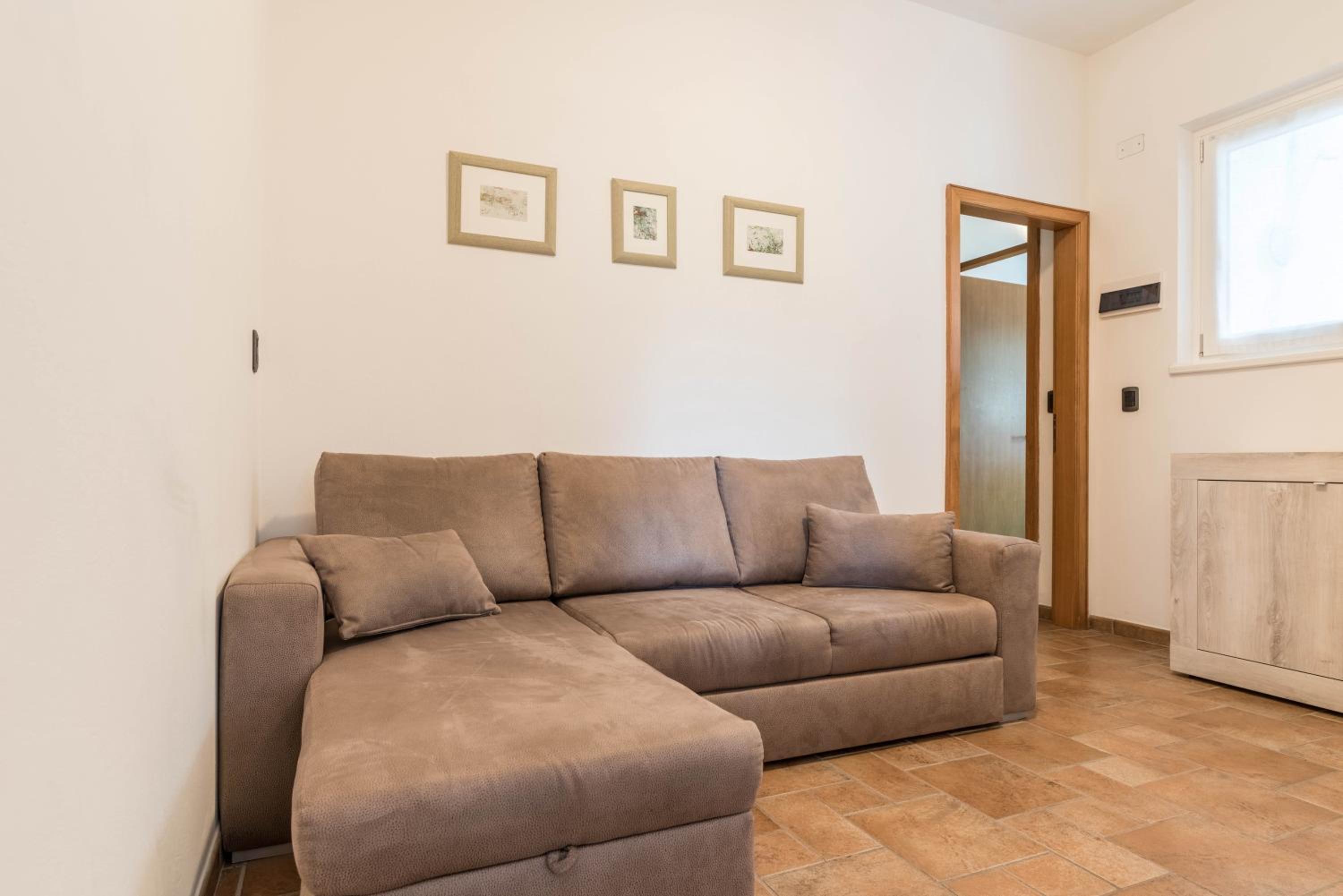 Two-Bedroom Deluxe Apartment with Balcony