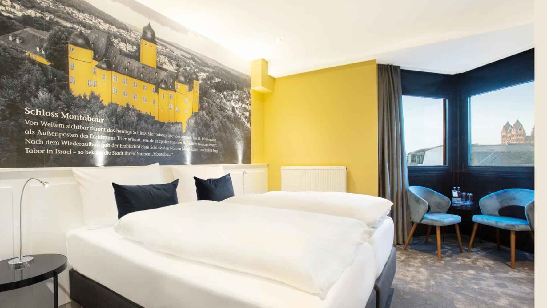 Superior Double or Twin Room with City View - Photo 2
