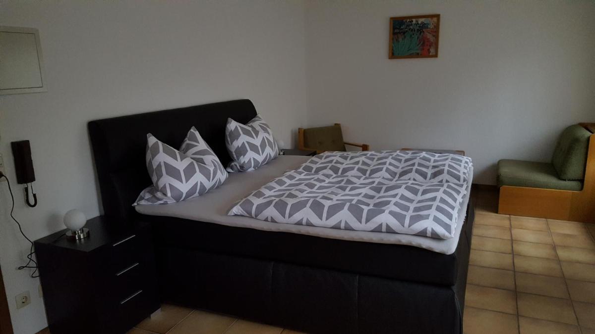 Studio Apartment photo 3