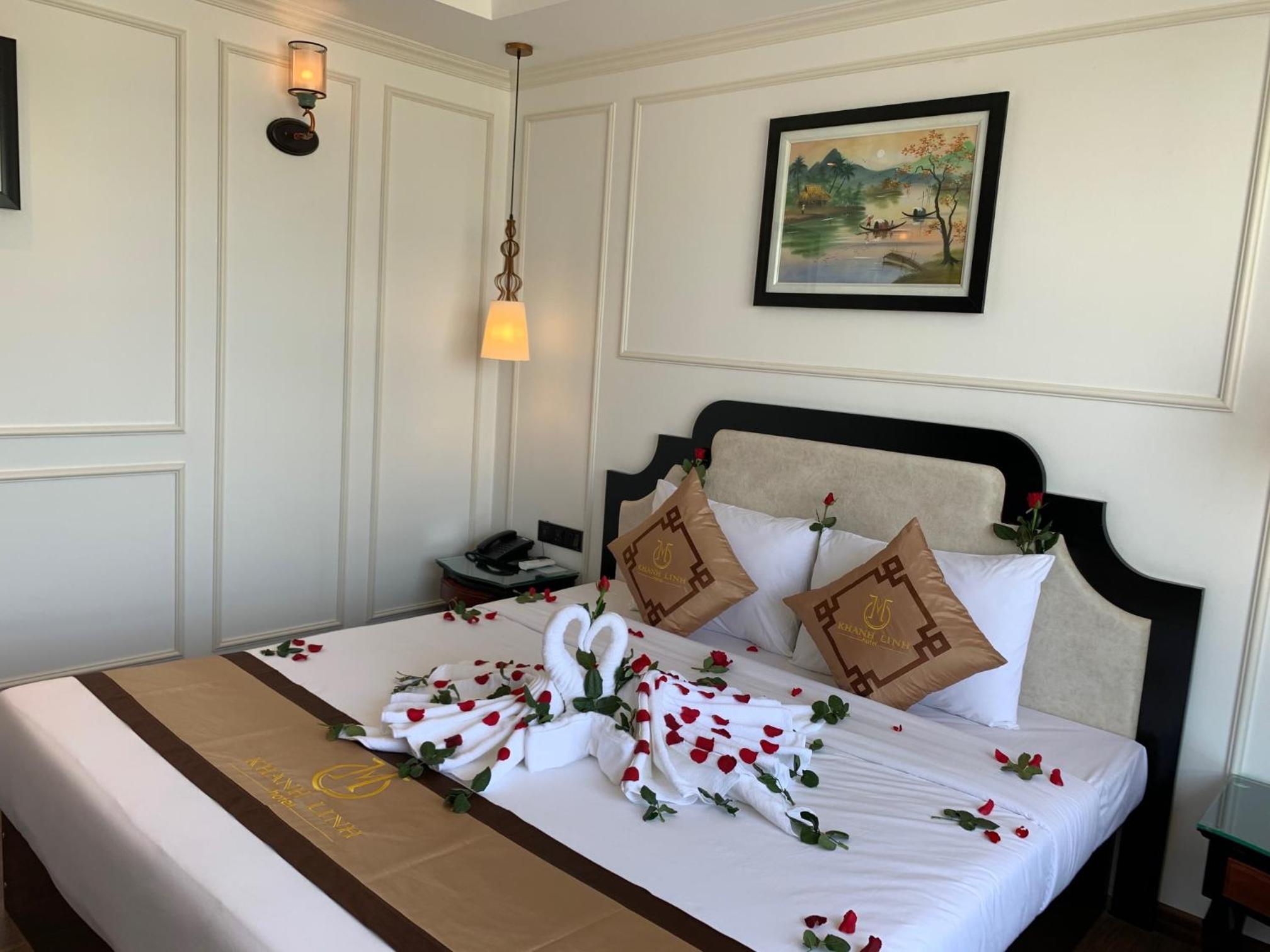 Suite with City View - Photo 14