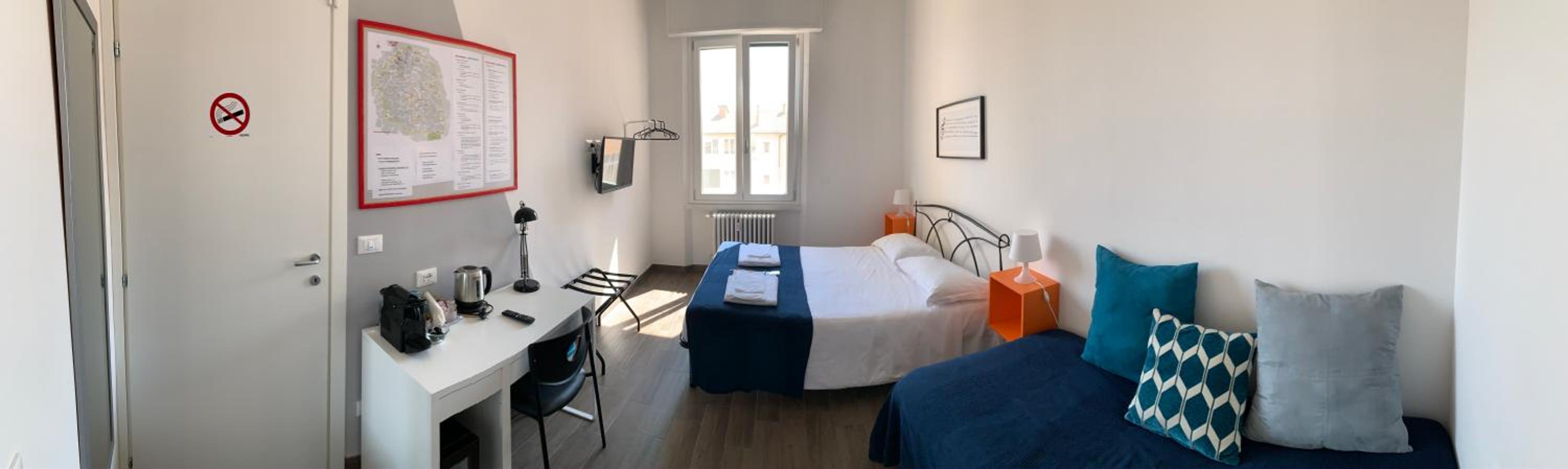 Deluxe Double Room with Extra Bed - Photo 1