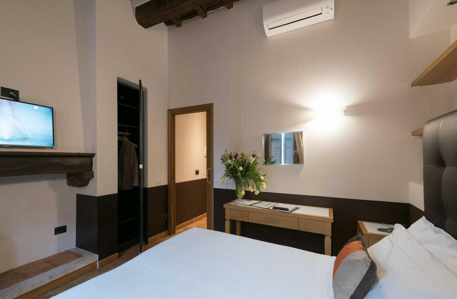 Double or Twin Room - Separate Building photo 3