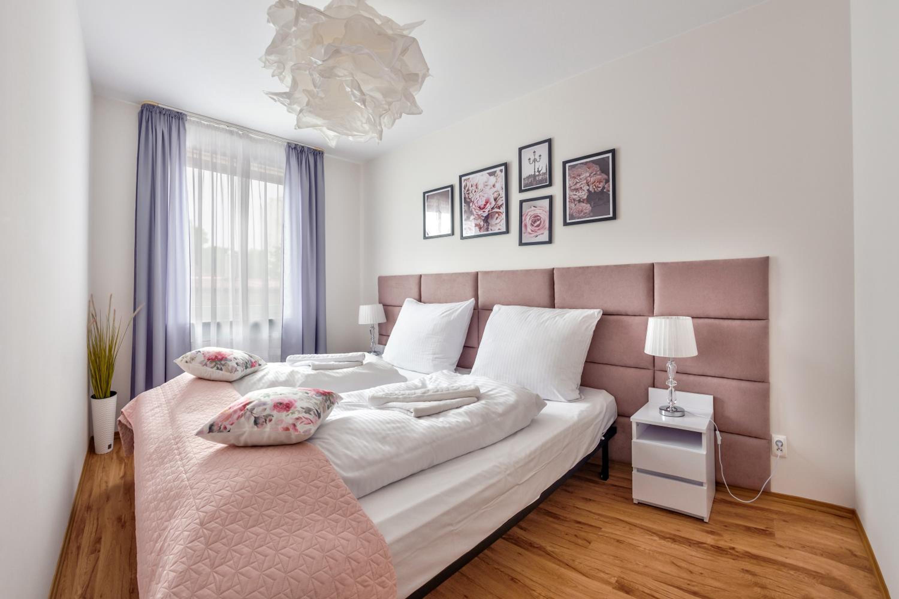 One-Bedroom Apartment - Photo 3