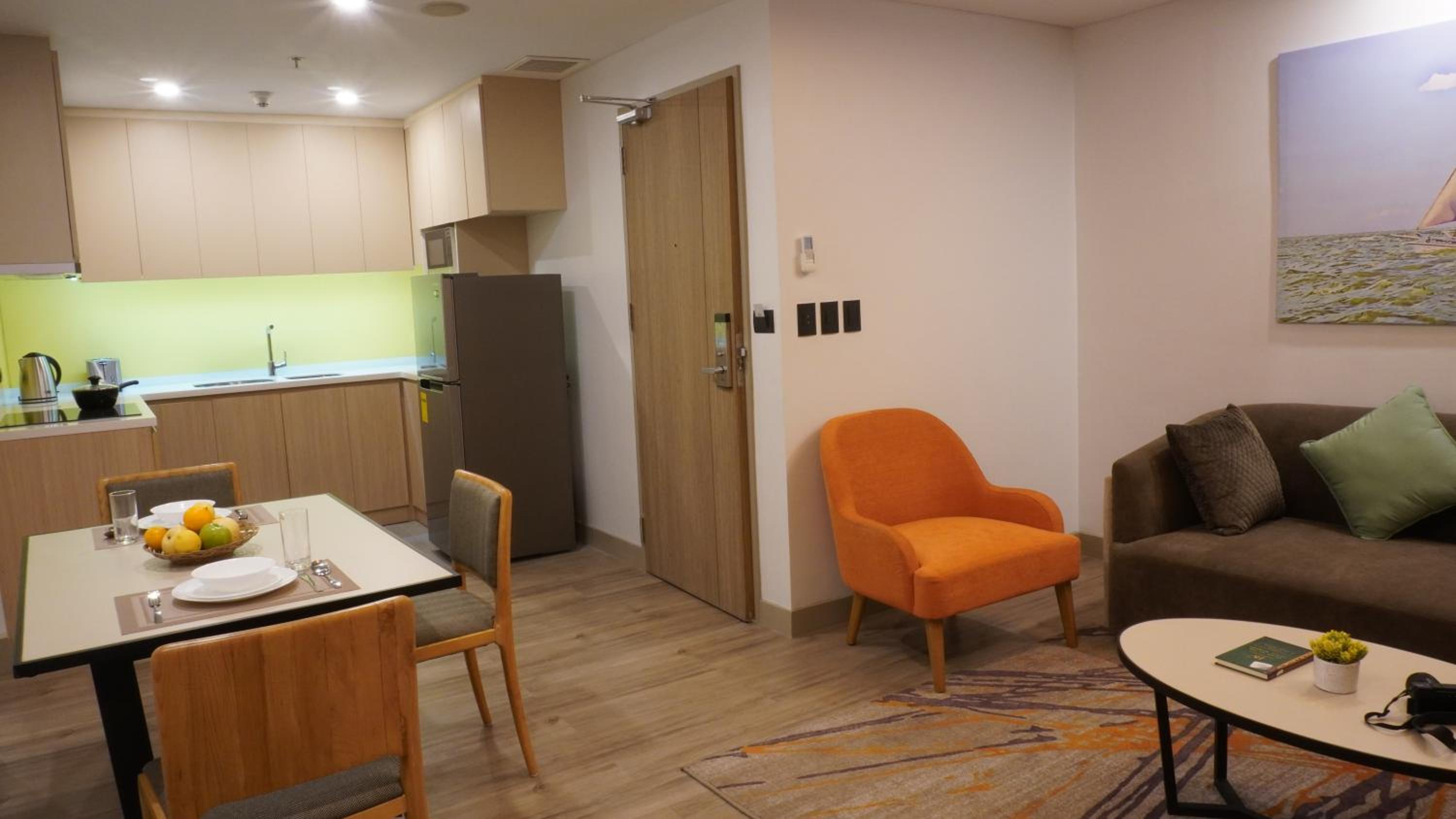 One-Bedroom Apartment - Photo 8