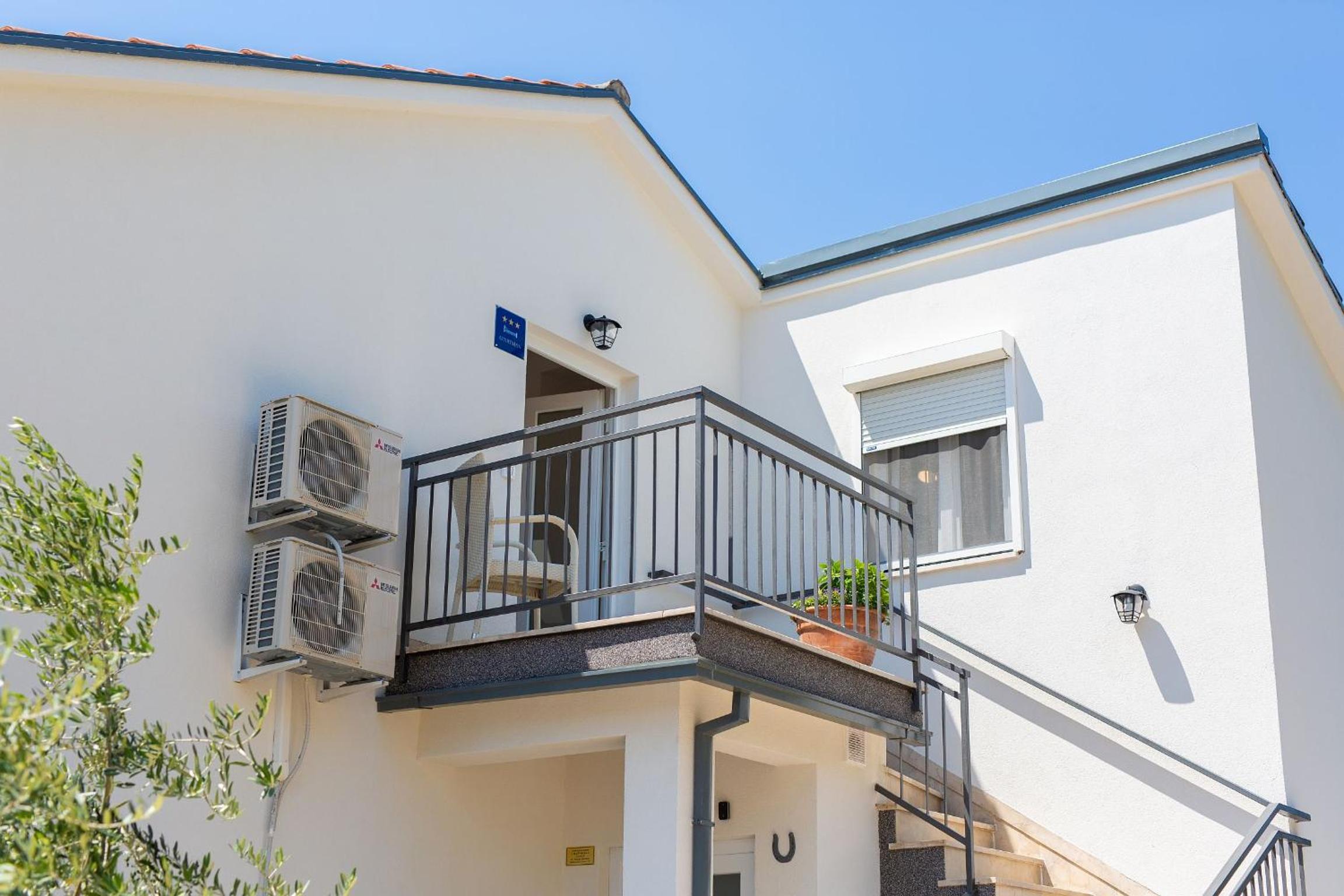 Apartment with Sea View photo 2