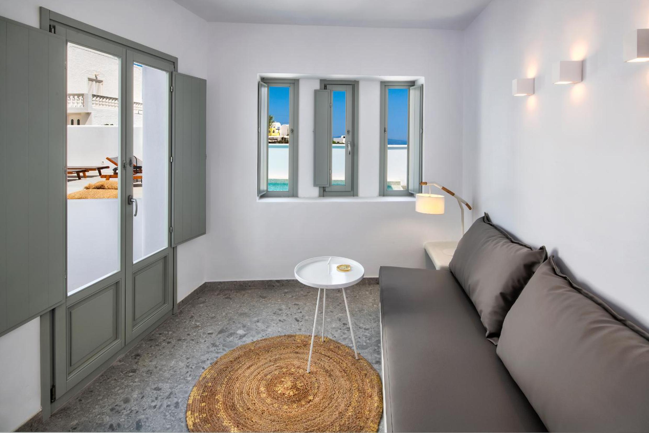 Deluxe Suite with Sea View photo 2