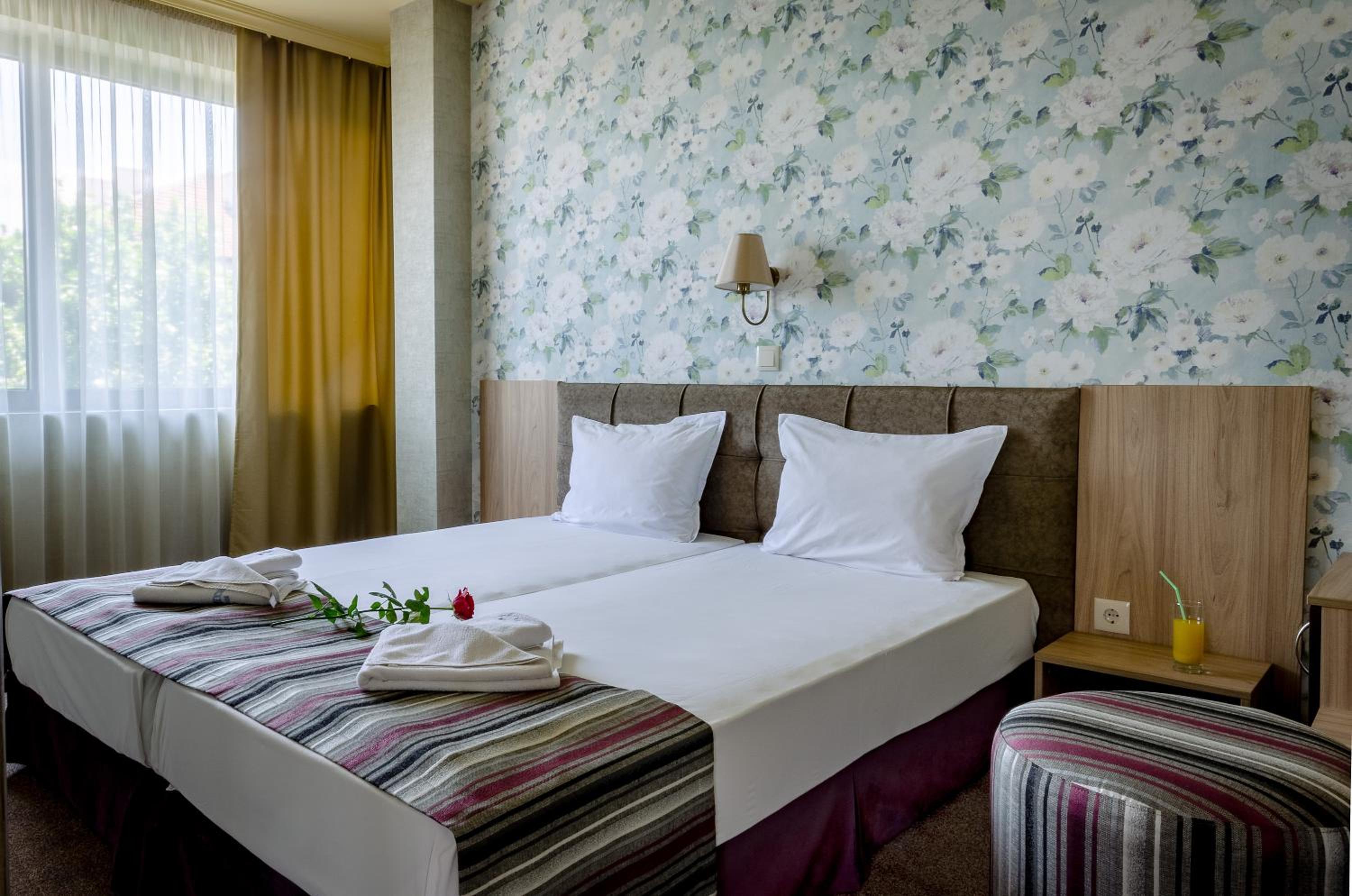 Economy Double Or Twin Room - Free Parking photo 1