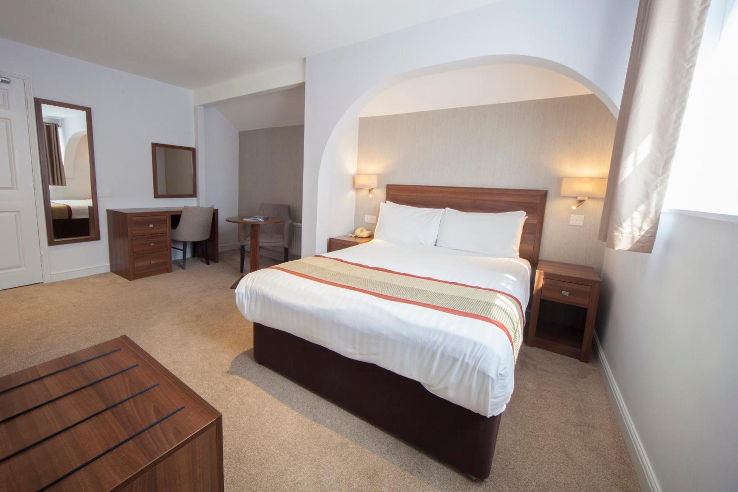 Standard Double - Photo 1