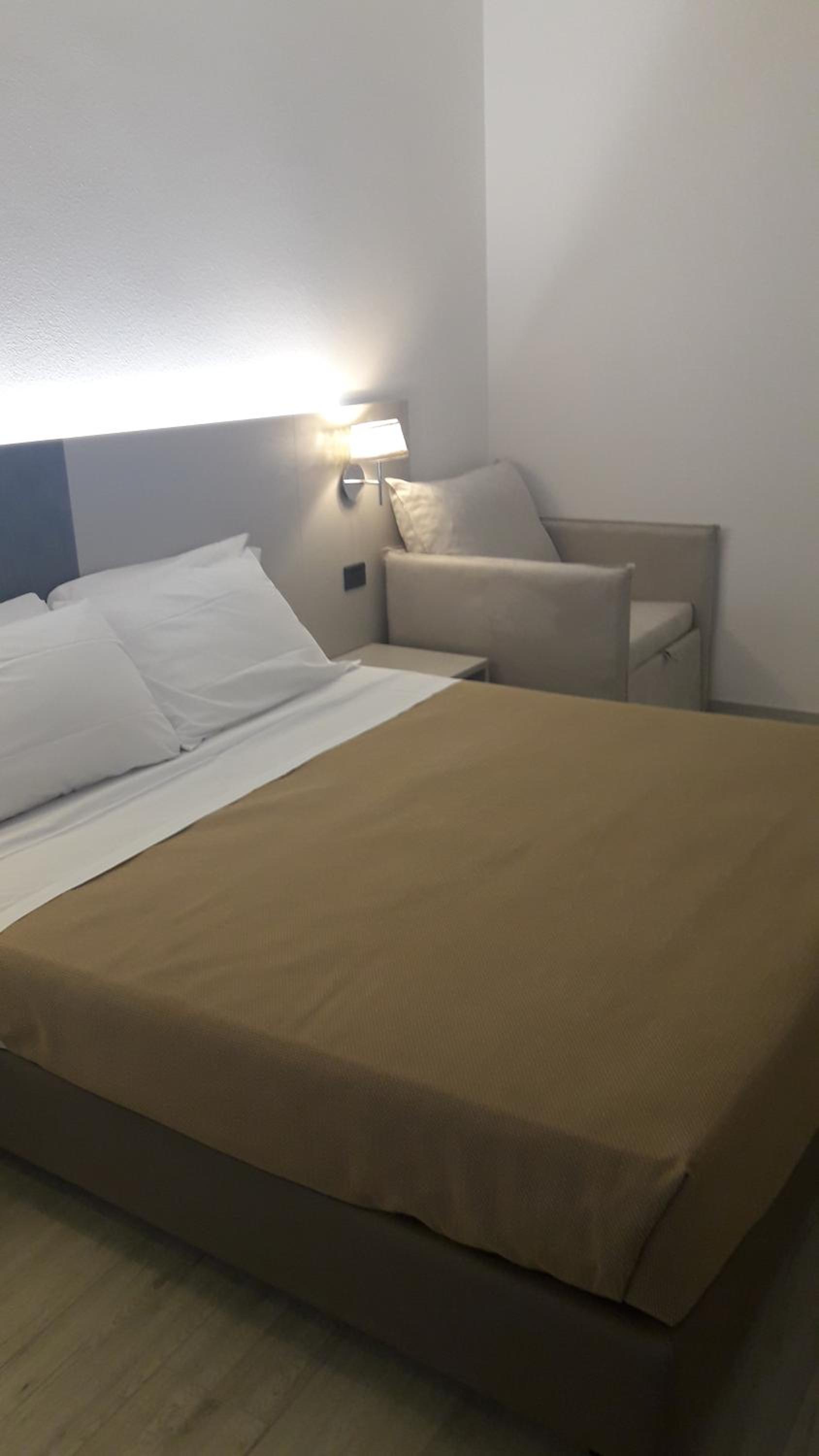 Deluxe Double or Twin Room with Balcony and Sea View