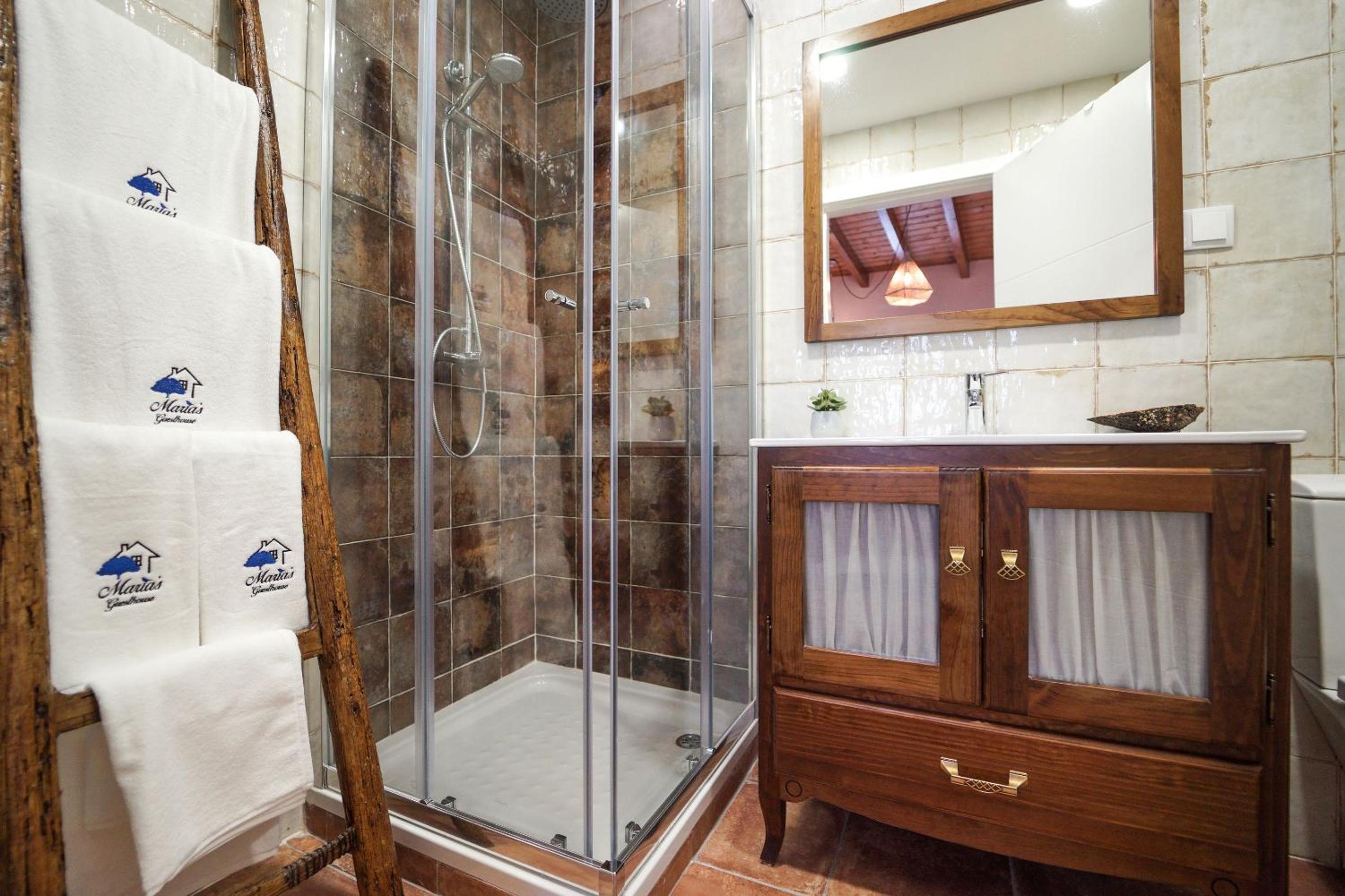 Double Room - Photo 3