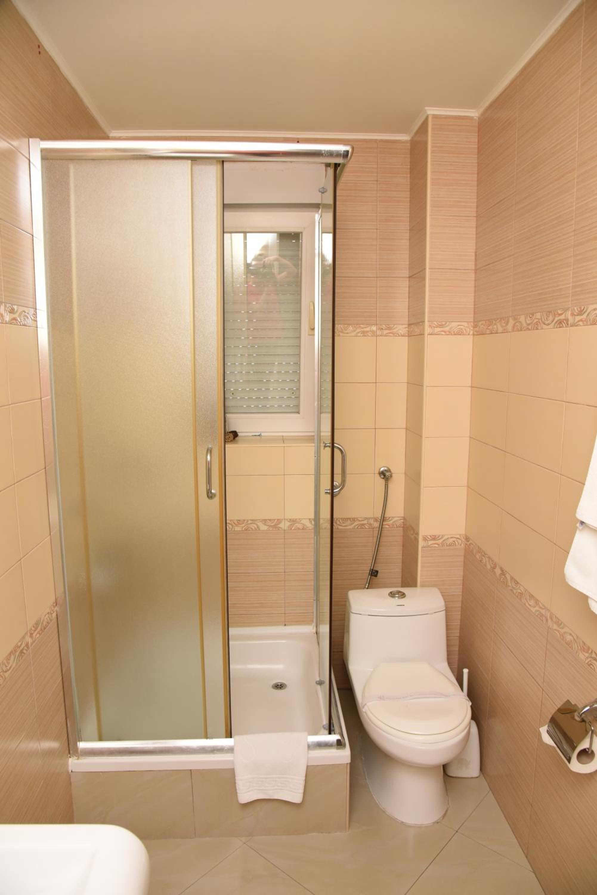 Double or Twin Room - Photo 13