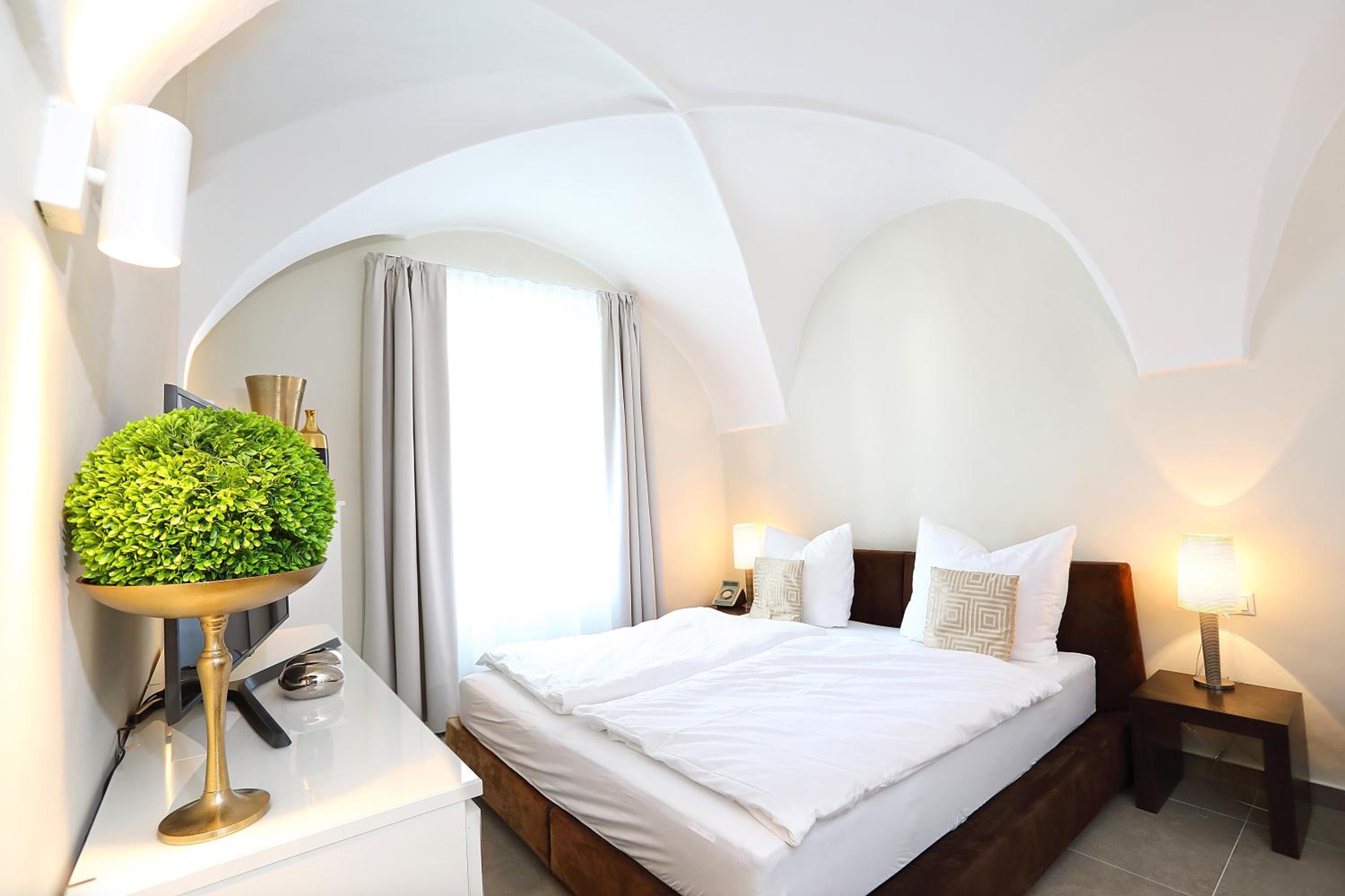 Two-Bedroom Apartment with Balcony photo 1