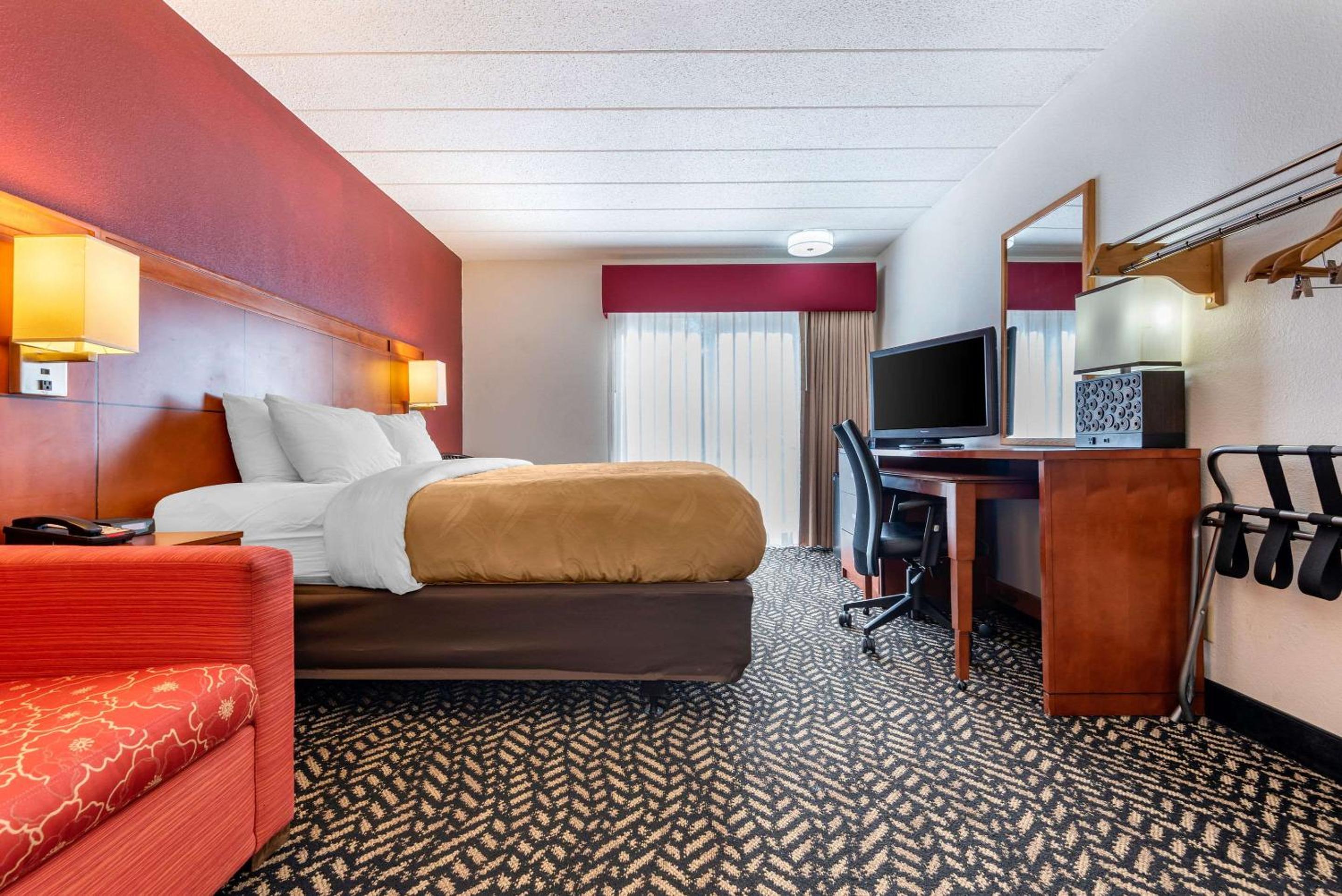 Superior King Room - Non-Smoking photo 3