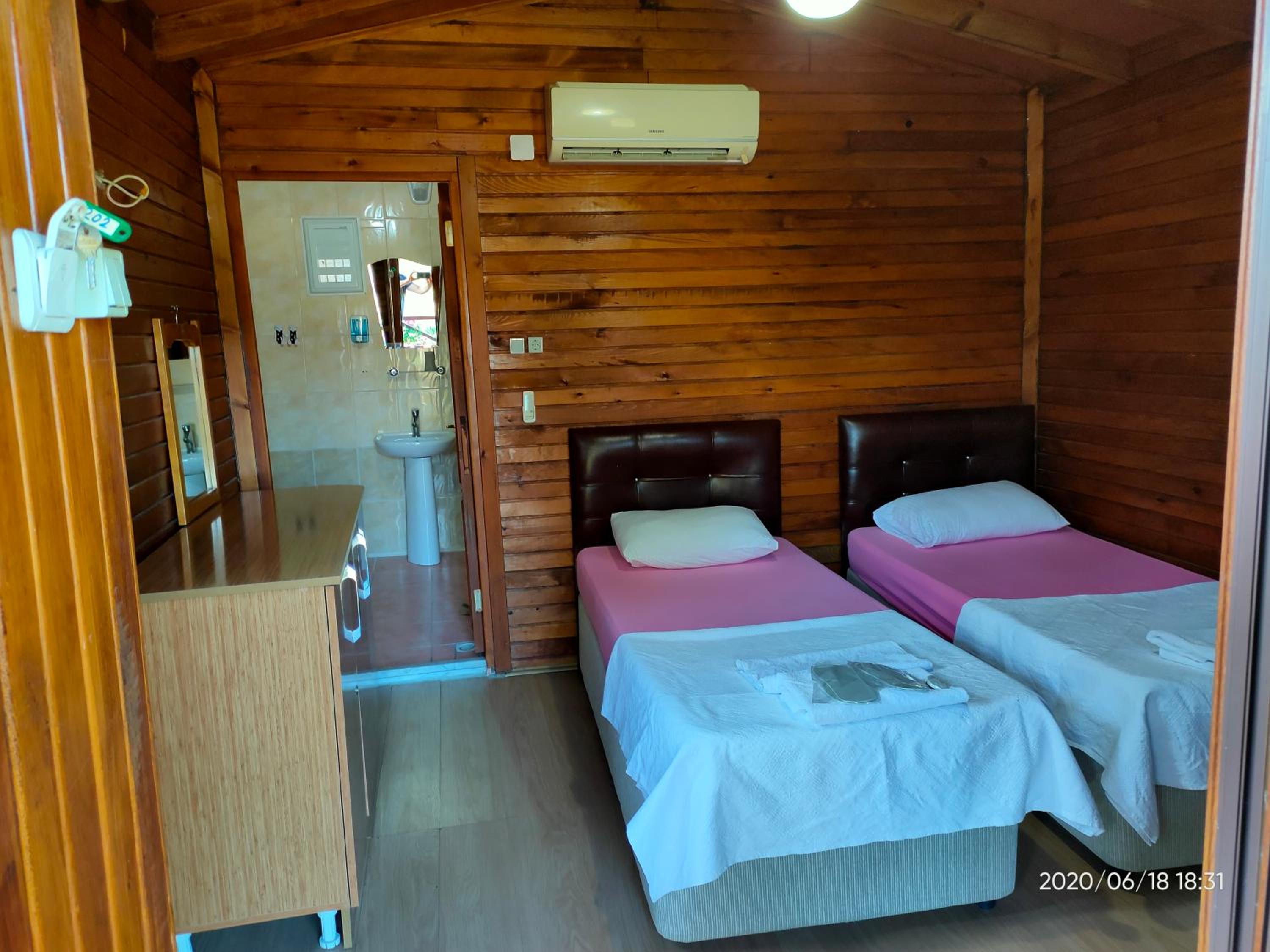One-Bedroom Bungalow photo 1
