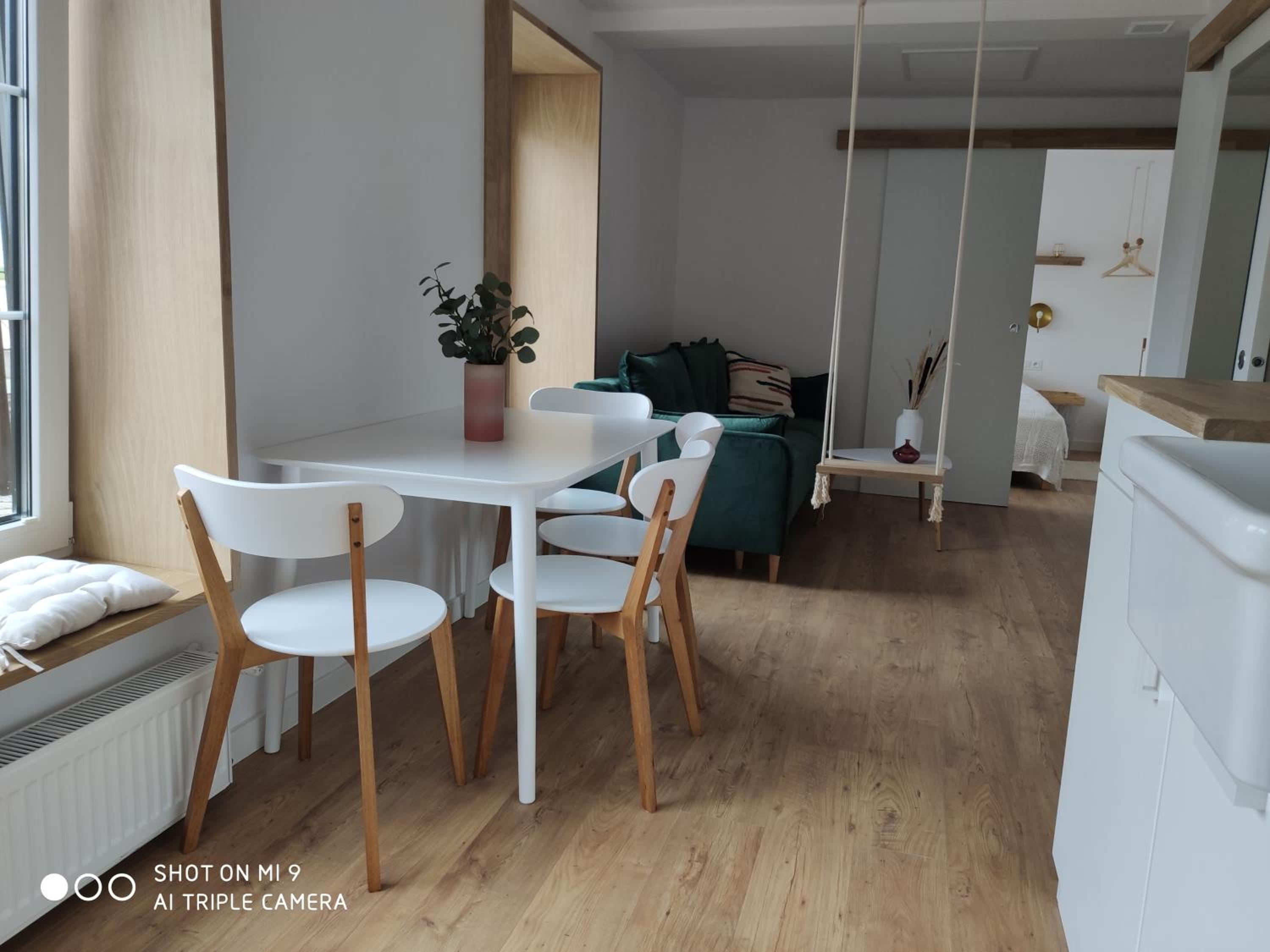 One-Bedroom Apartment - Photo 6