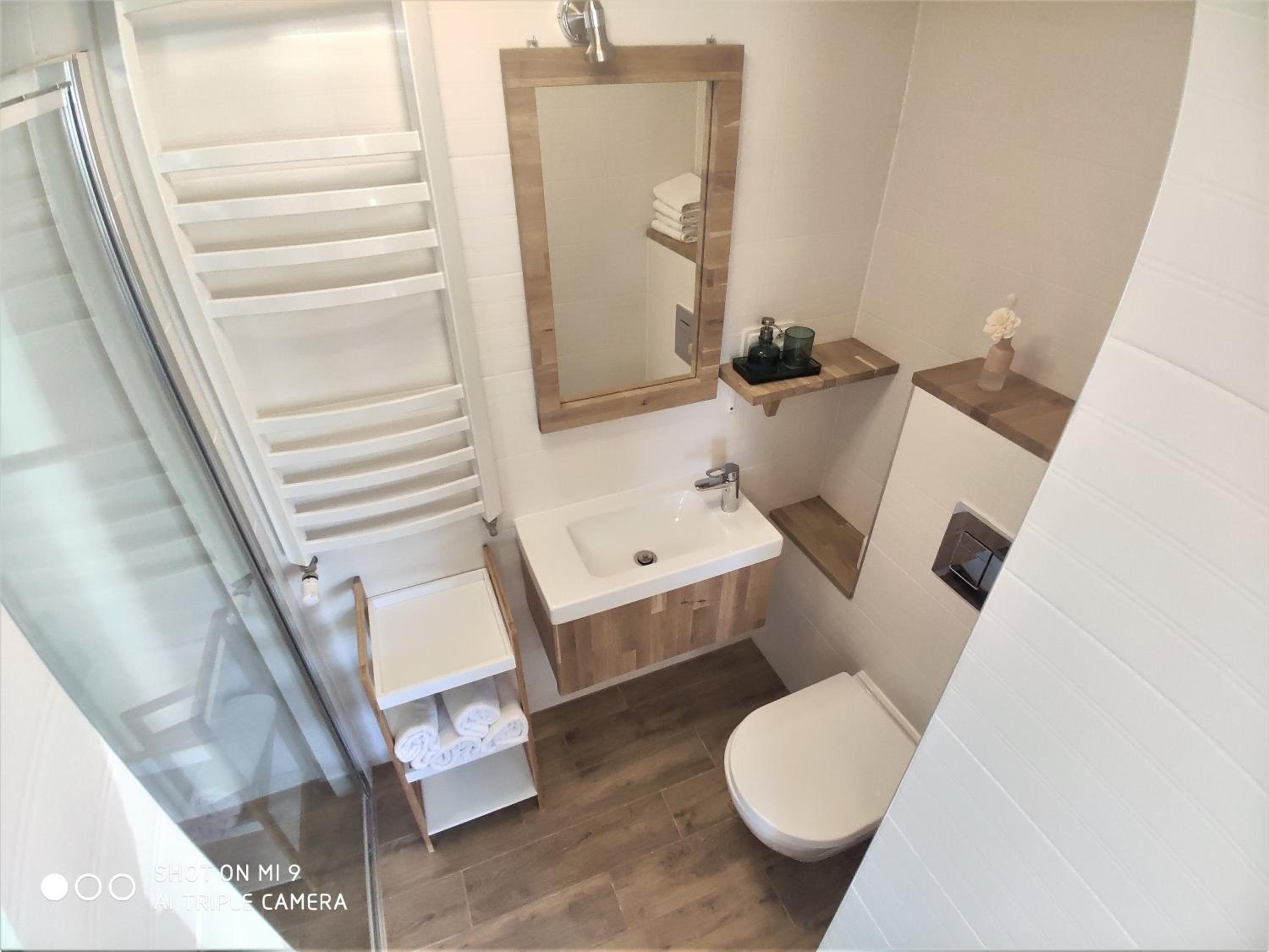 One-Bedroom Apartment - Photo 10