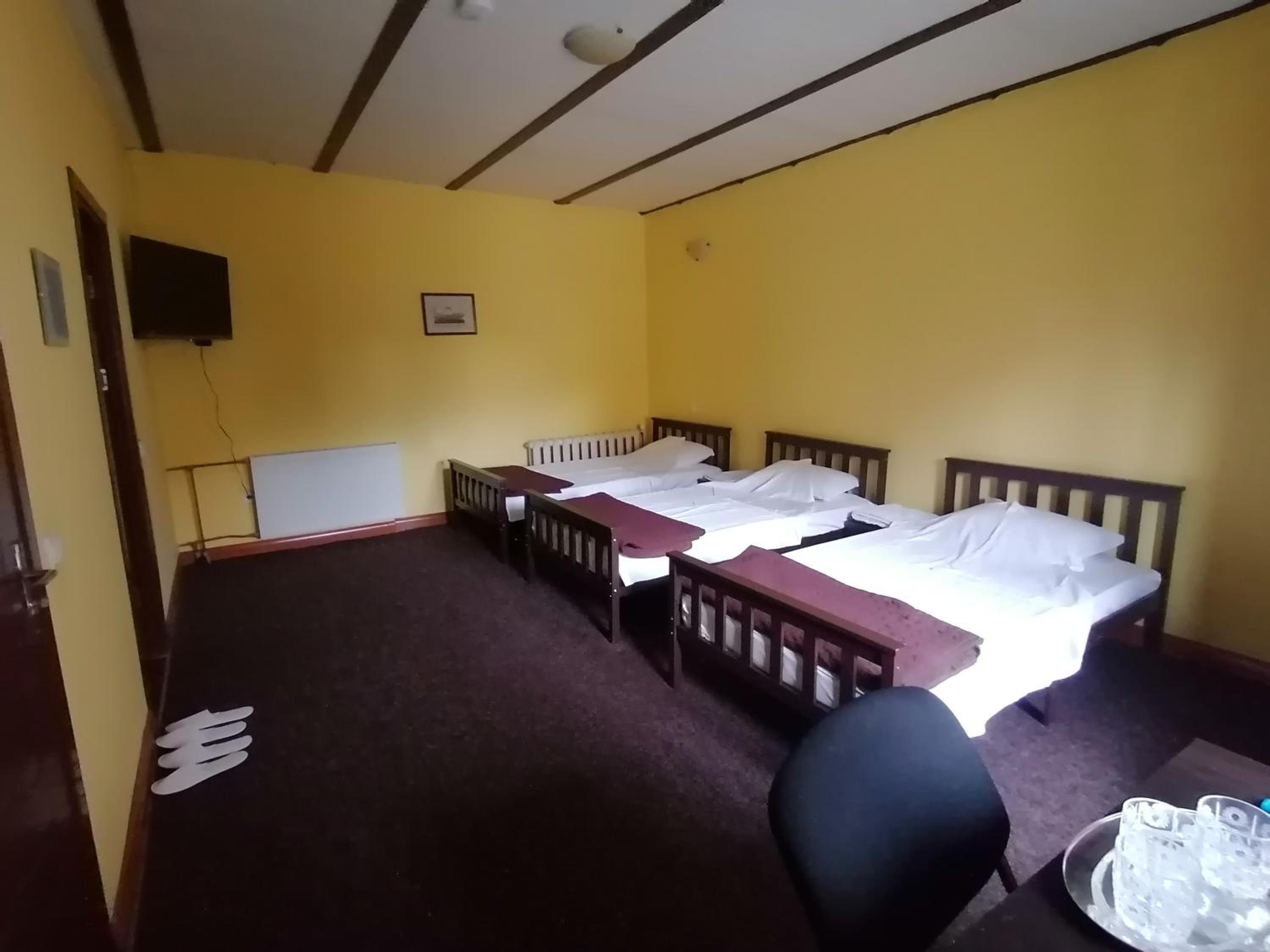 Basic Triple Room photo 1