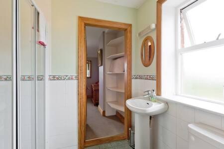 Two-Bedroom Suite - Photo 5