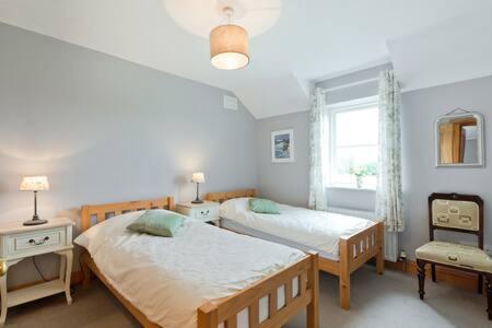 Two-Bedroom Suite - Photo 4