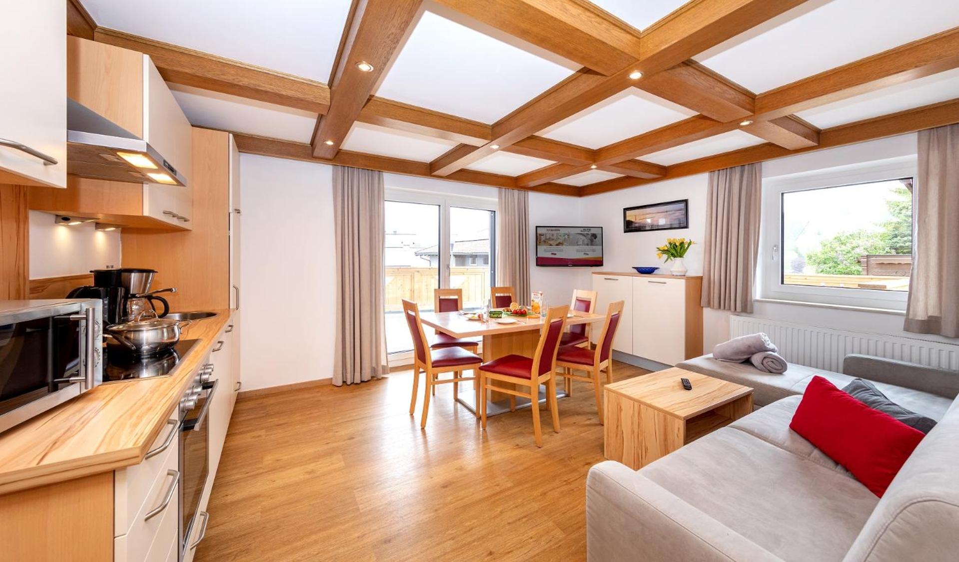 Apartment with Terrace photo 2