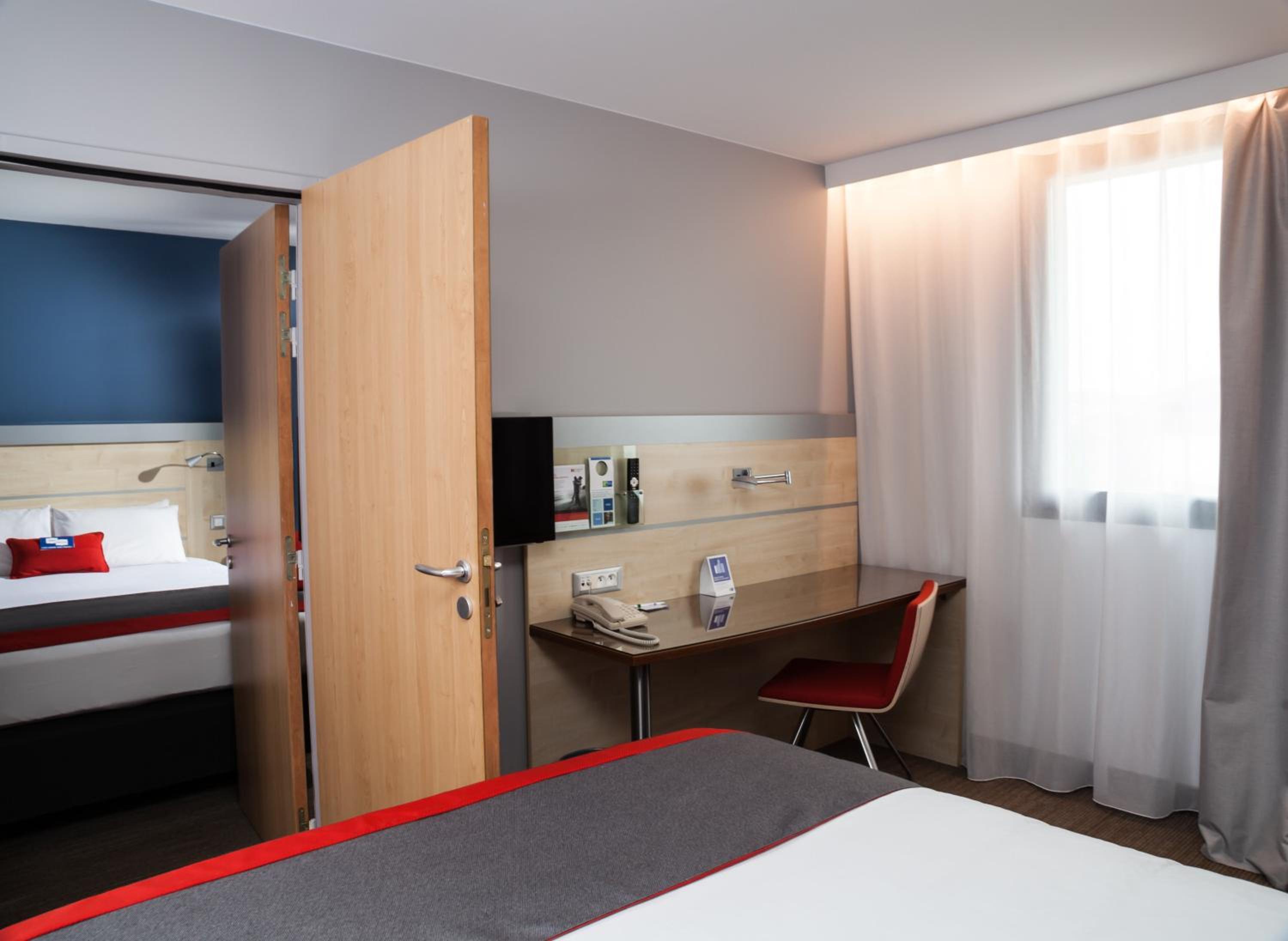 Standard Queen Room - Free Breakfast - Photo 7