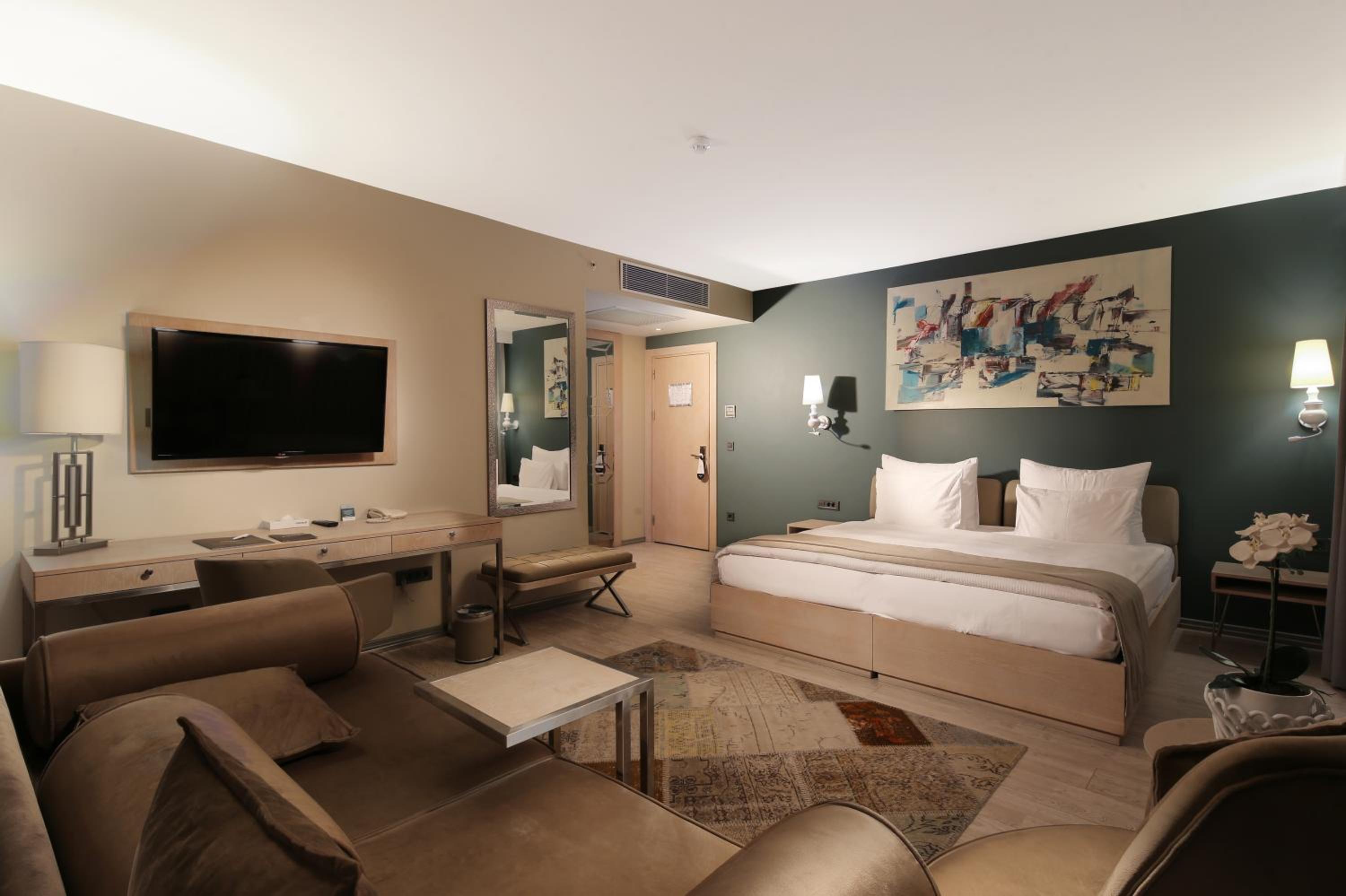Executive Suite photo 1