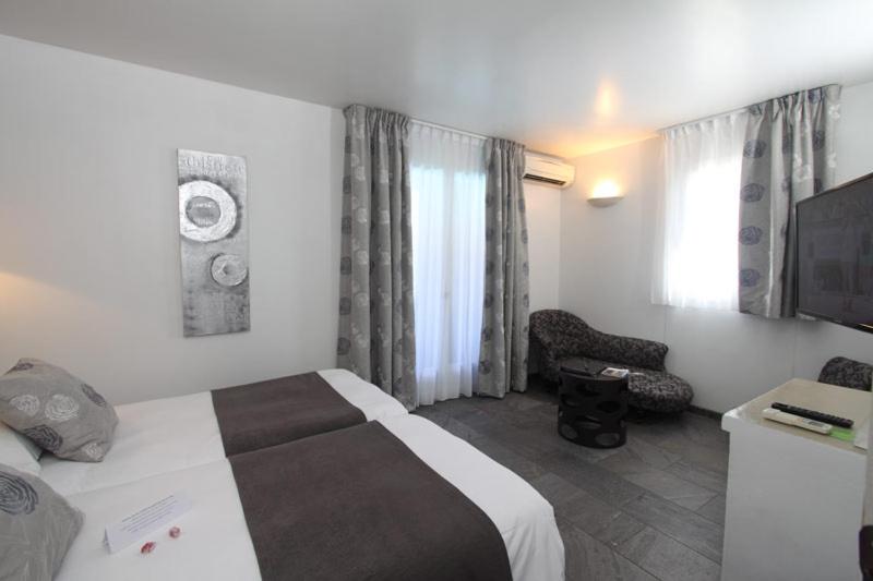 Classic Loggia Twin or Double room - Photo 2