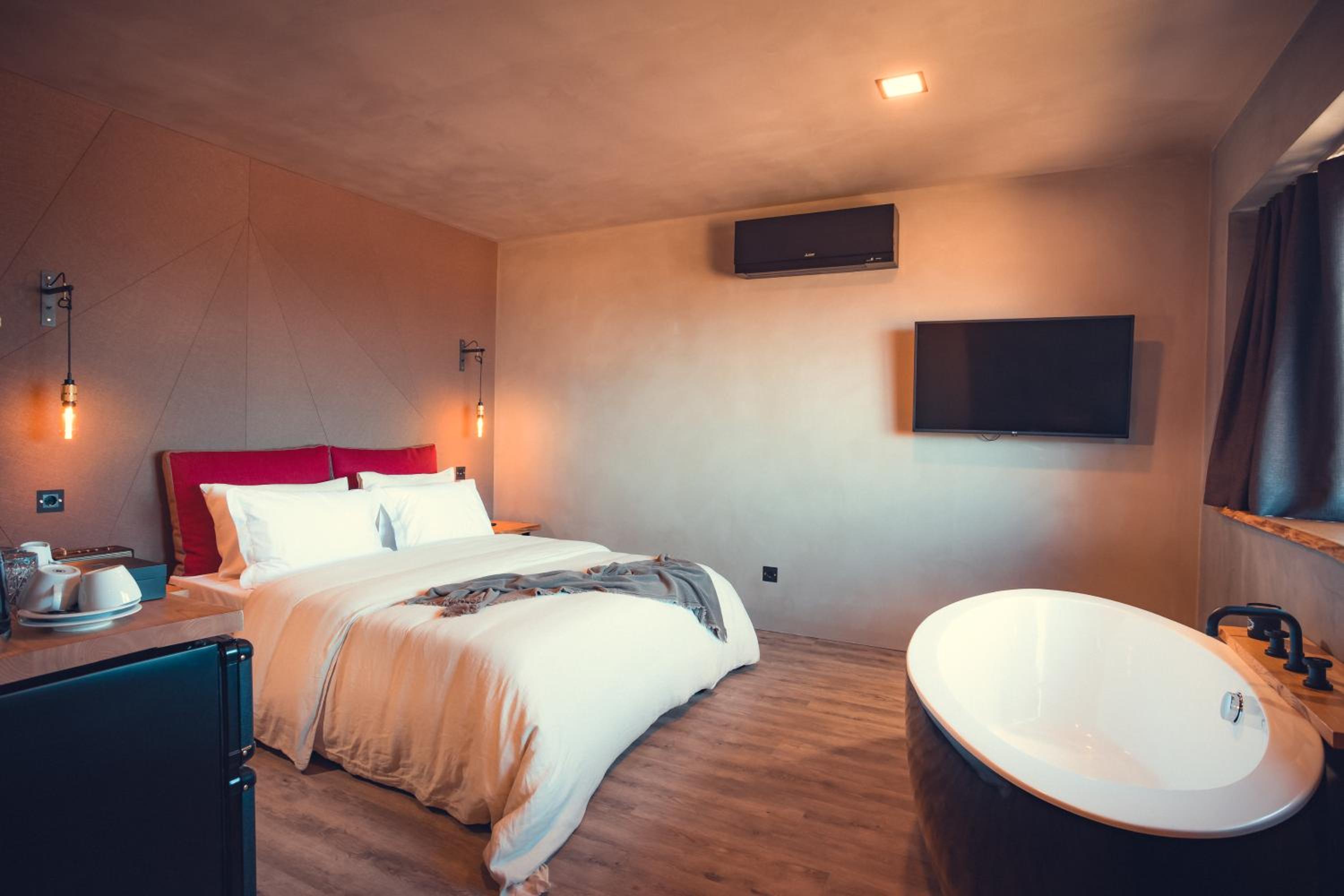 Superior Double Room - Photo 1