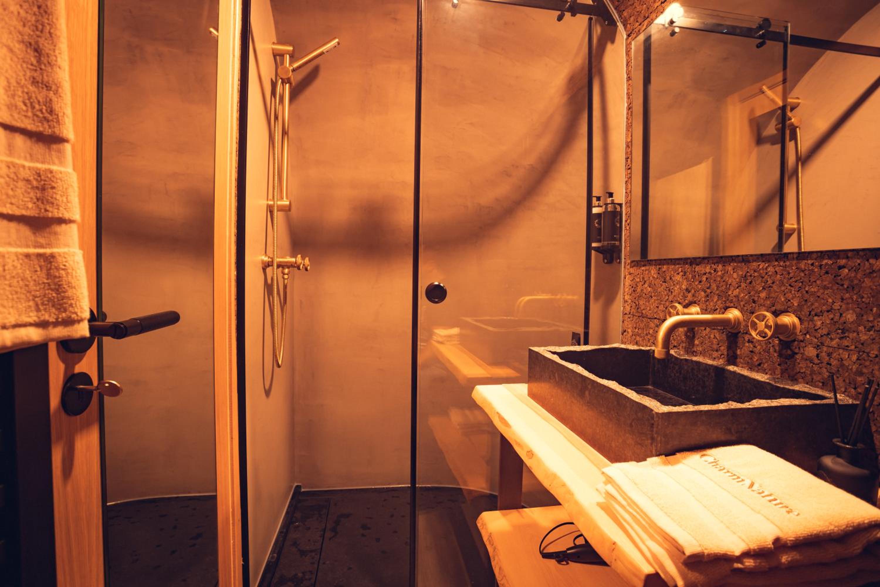 Mobile Home - Photo 9