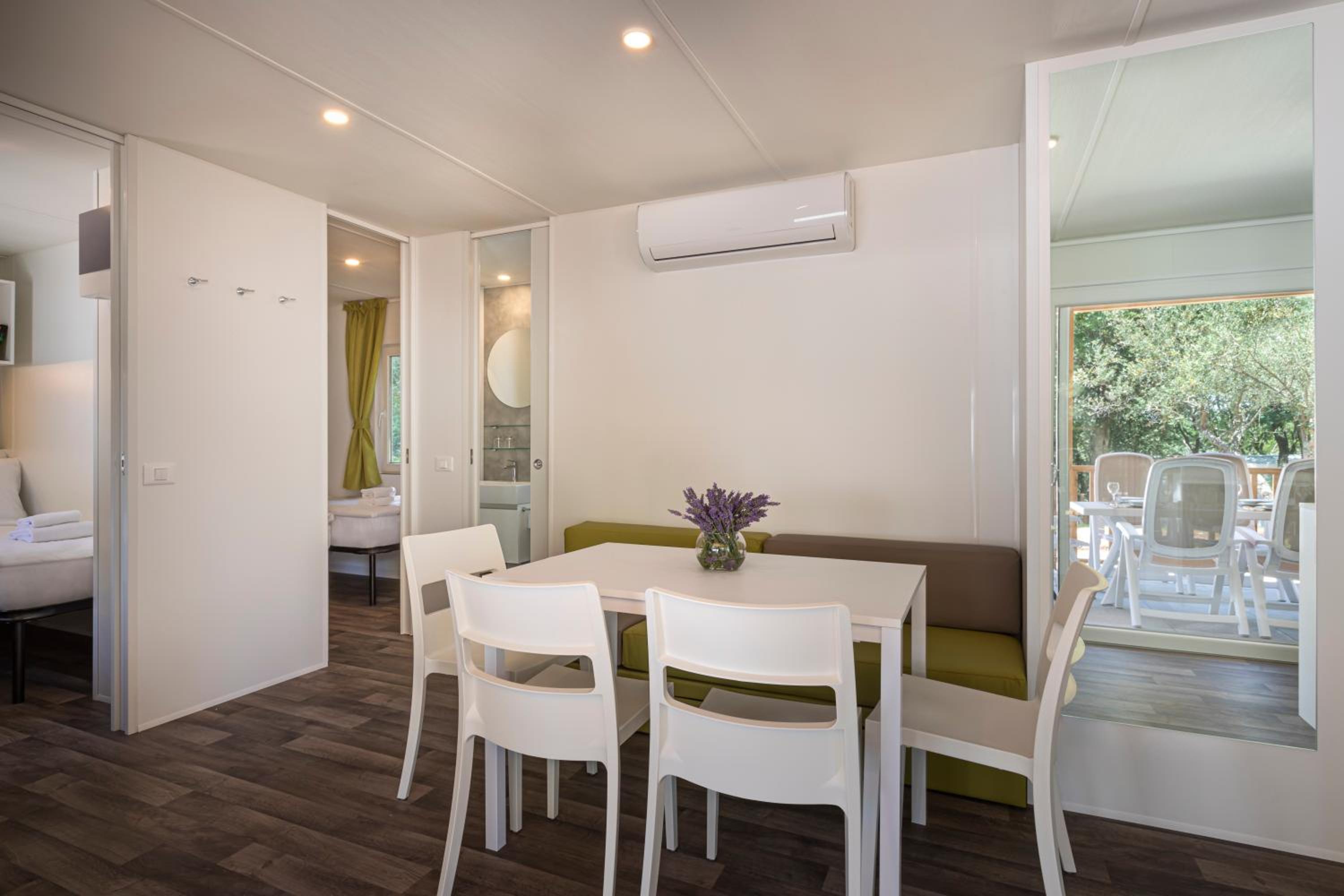 Superior Family Mobile Home - Photo 12